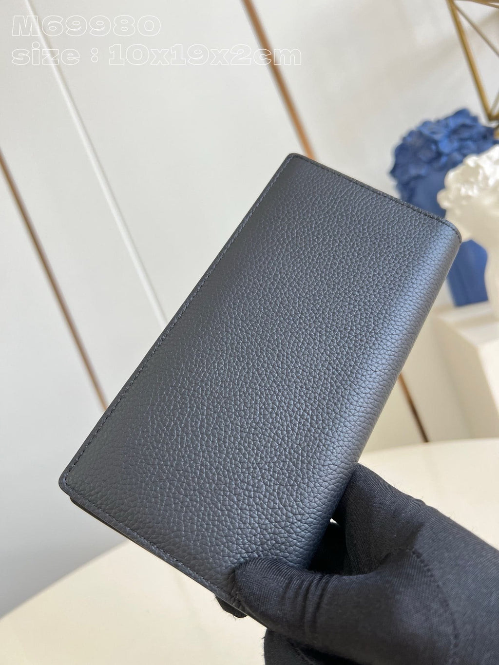 Louis Vuitton M69980 Brazza Wallet