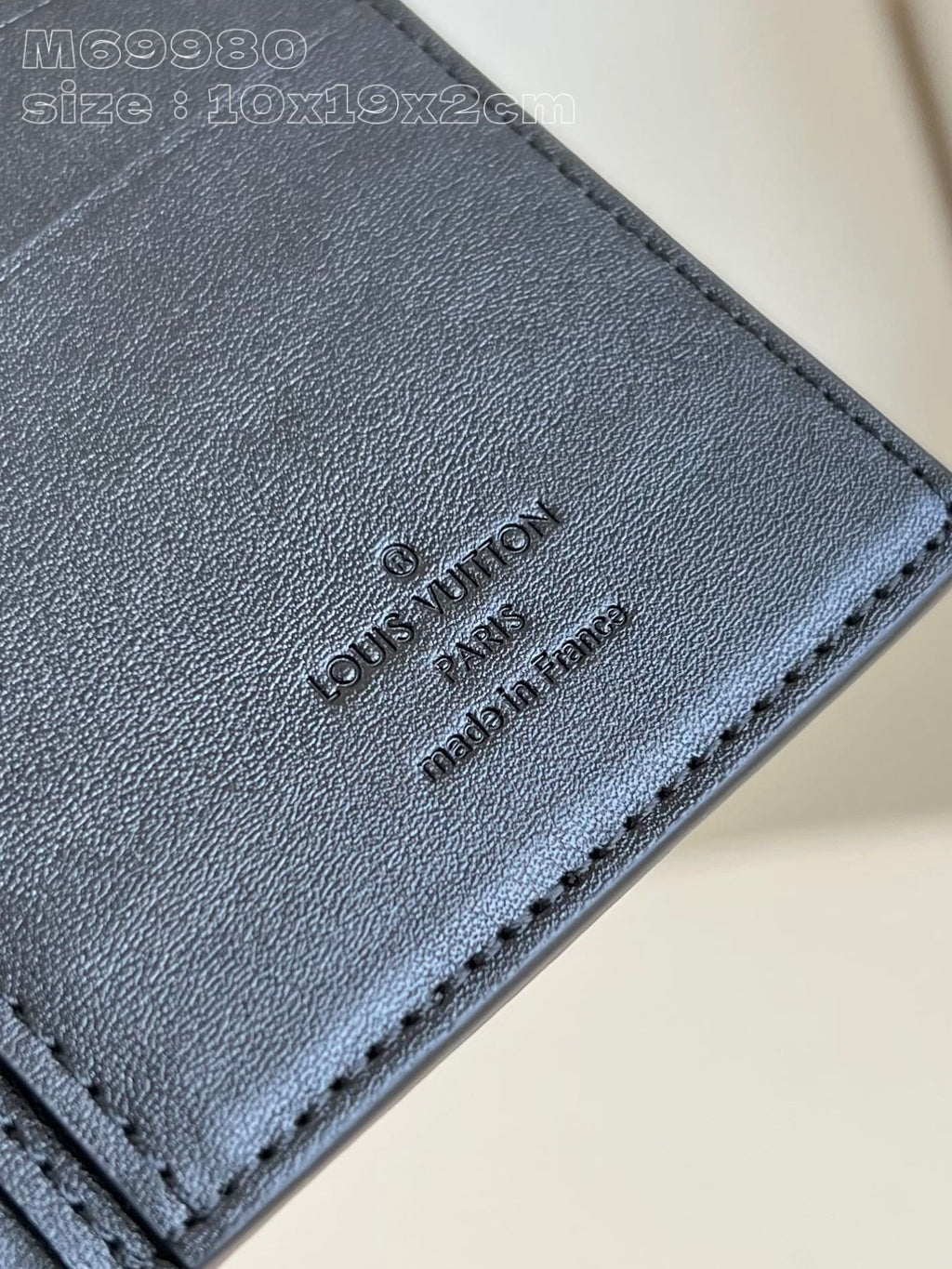 Louis Vuitton M69980 Brazza Wallet