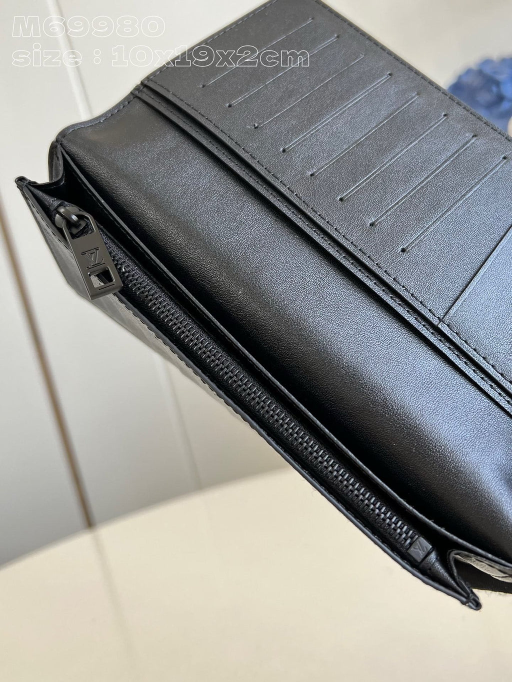 Louis Vuitton M69980 Brazza Wallet