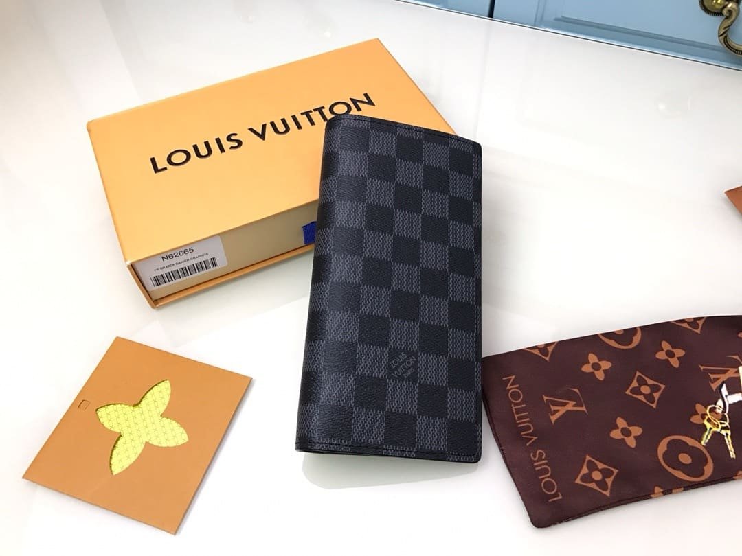 Louis Vuitton N62665 Wallet
