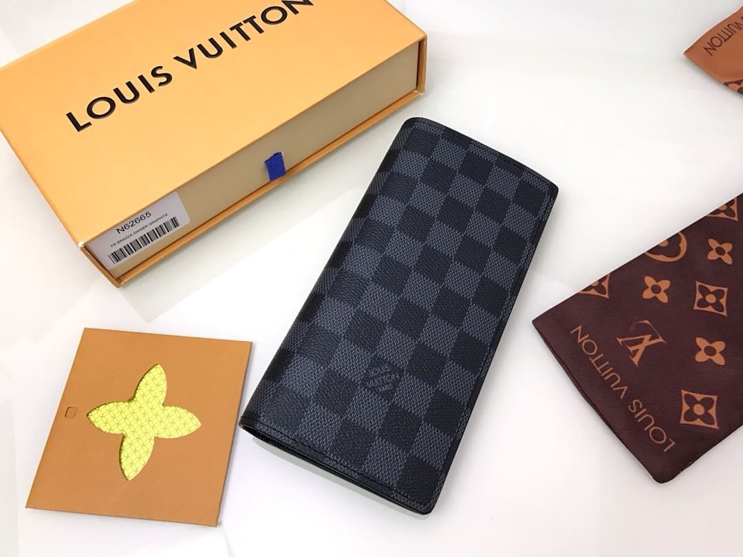 Louis Vuitton N62665 Wallet
