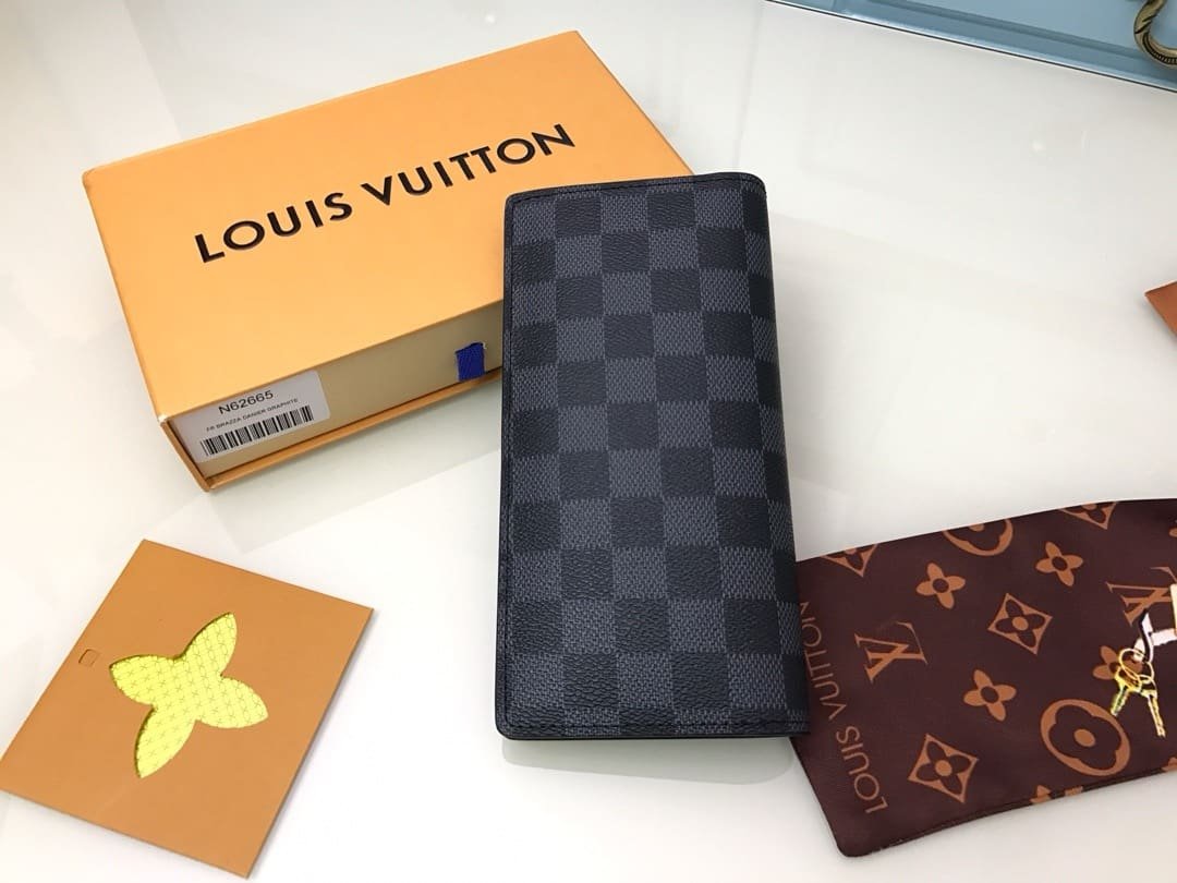 Louis Vuitton N62665 Wallet