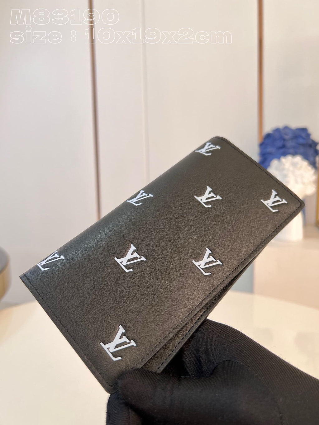 Louis Vuitton M83190 Brazza Wallet
