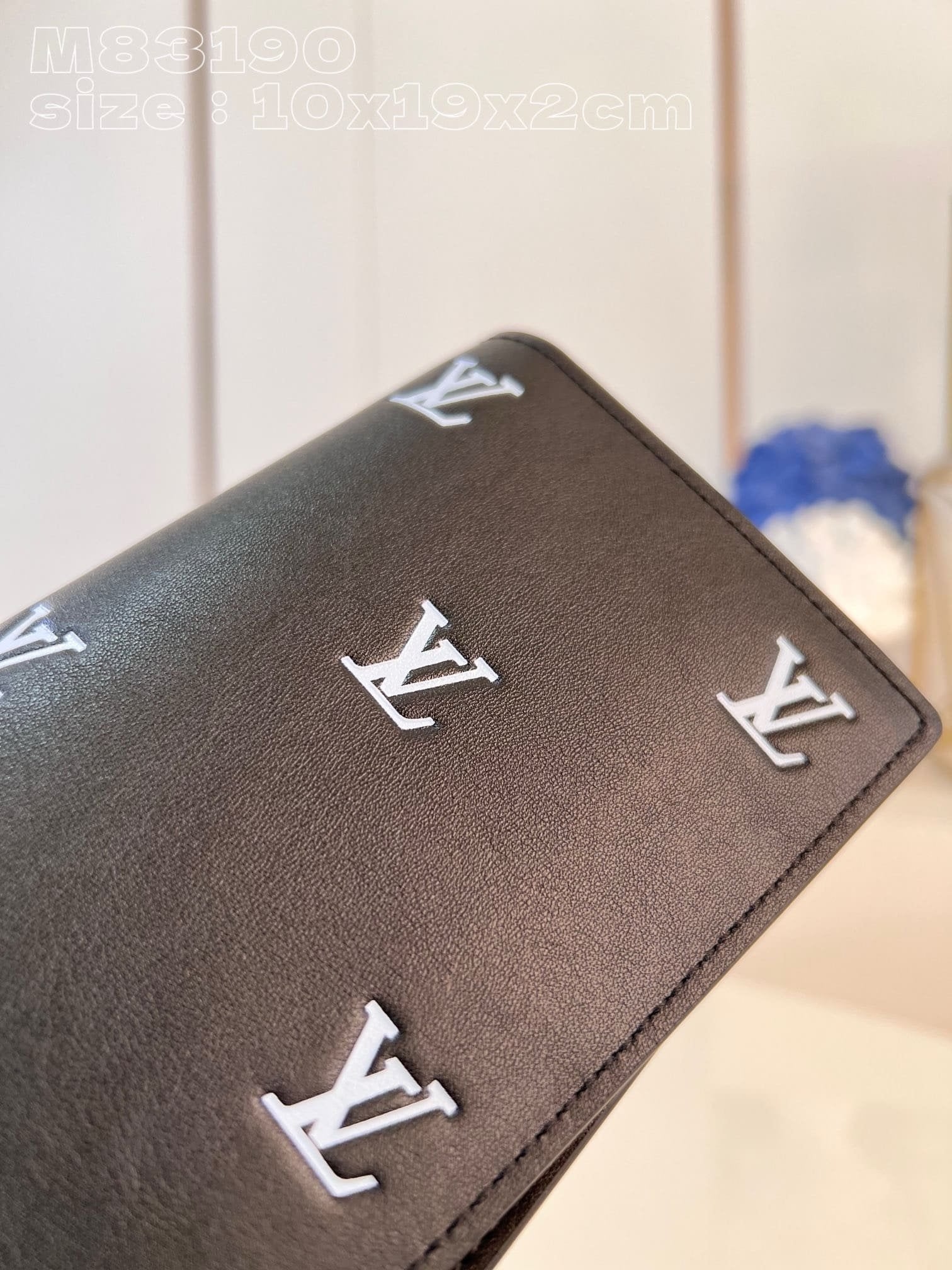 Louis Vuitton M83190 Brazza Wallet