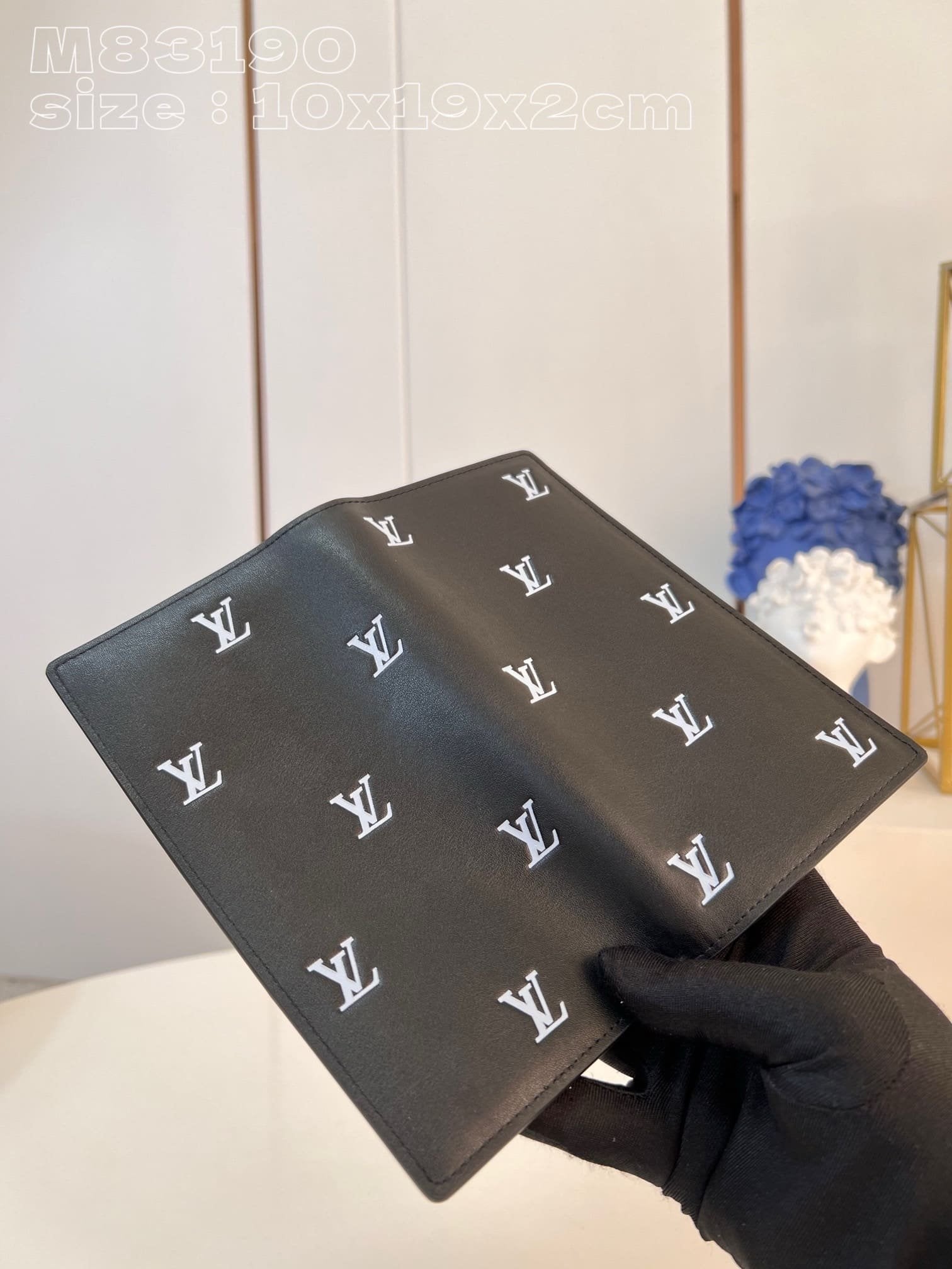 Louis Vuitton M83190 Brazza Wallet