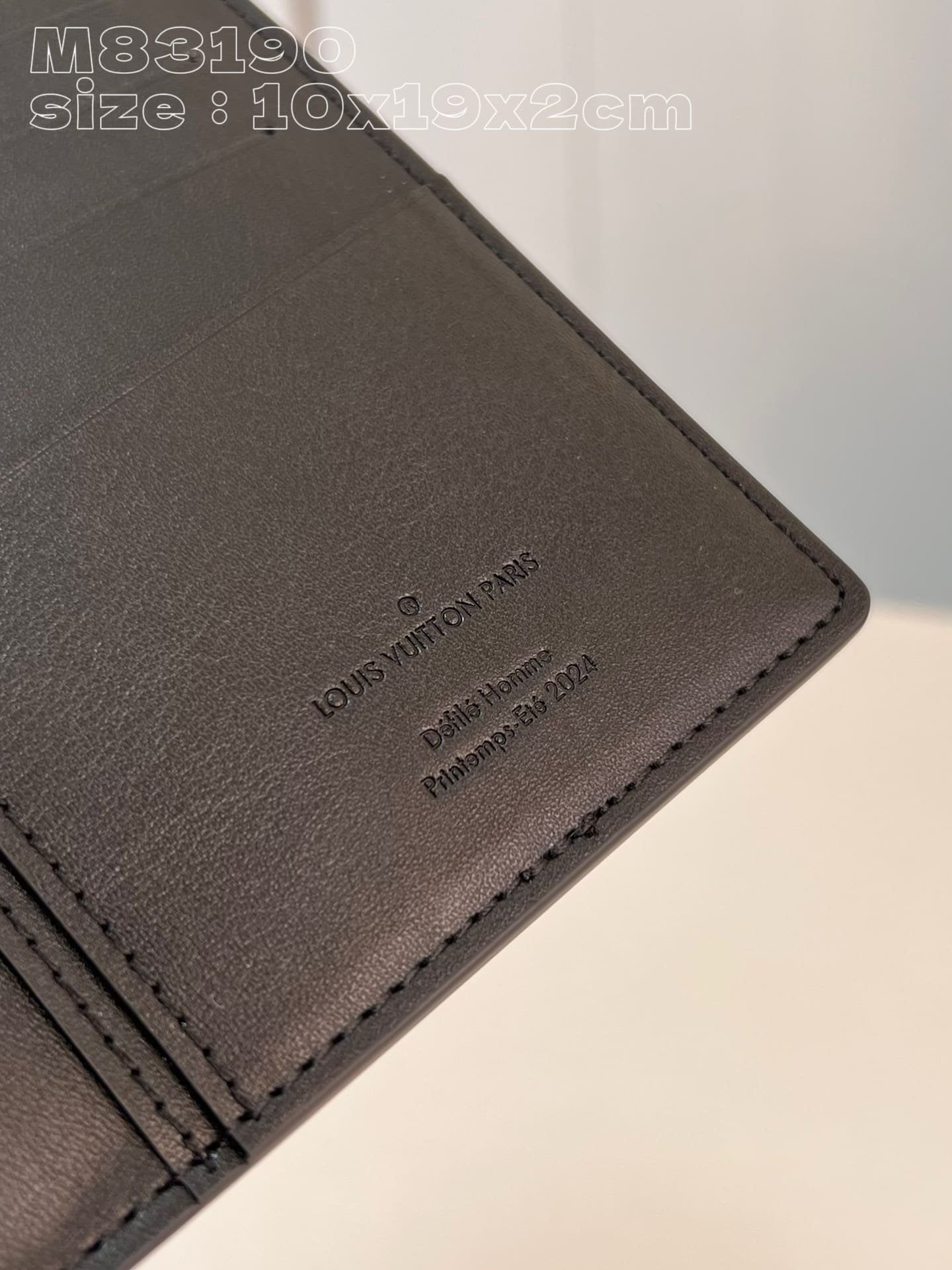 Louis Vuitton M83190 Brazza Wallet
