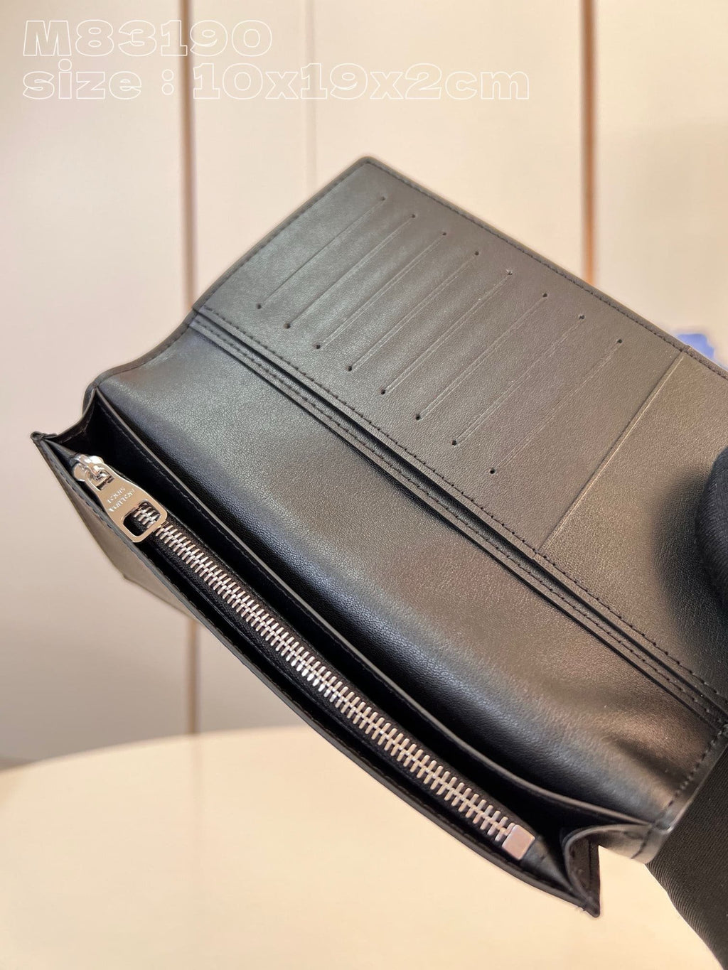 Louis Vuitton M83190 Brazza Wallet