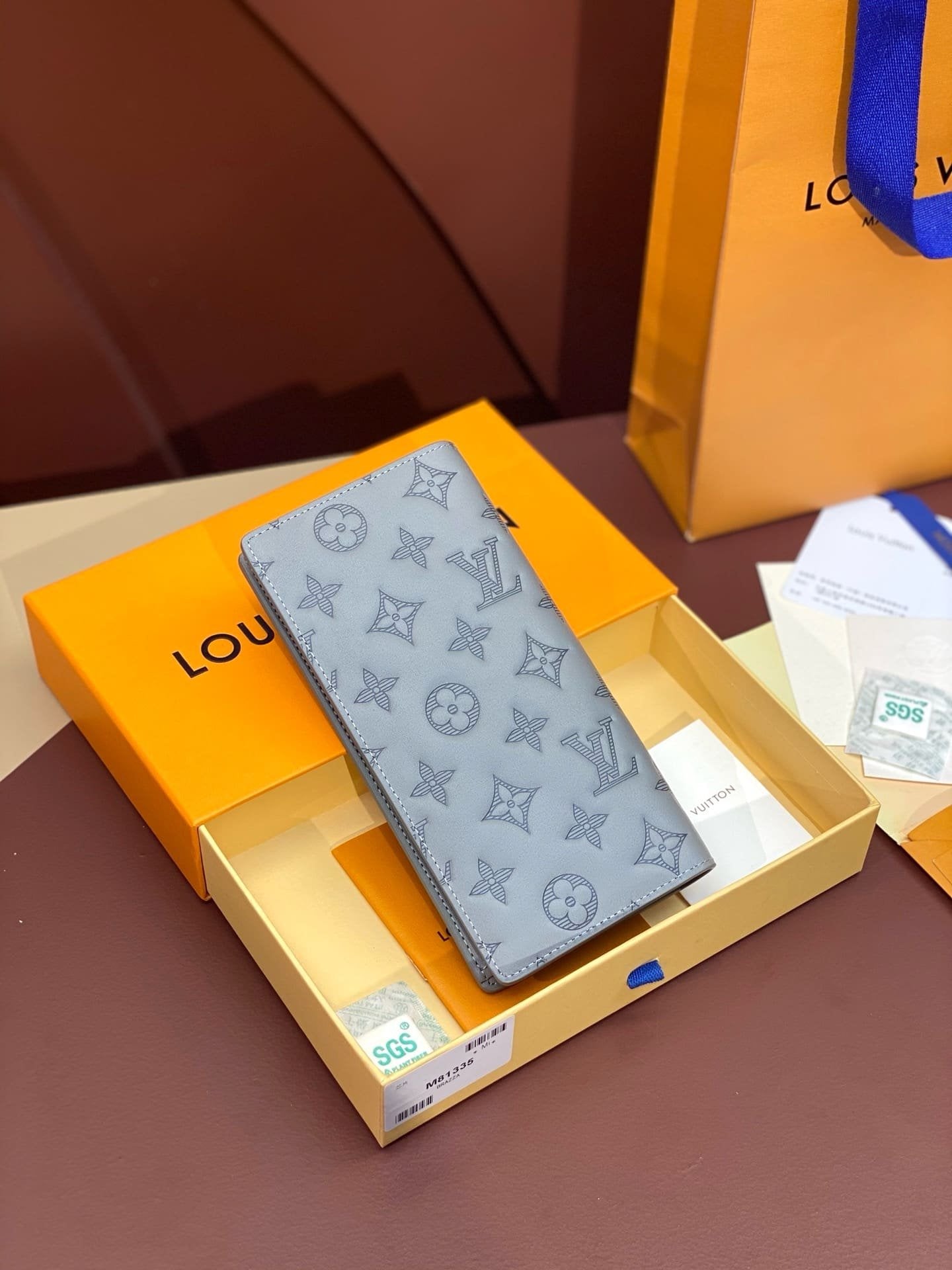 Louis Vuitton M81335 Brazza Wallet
