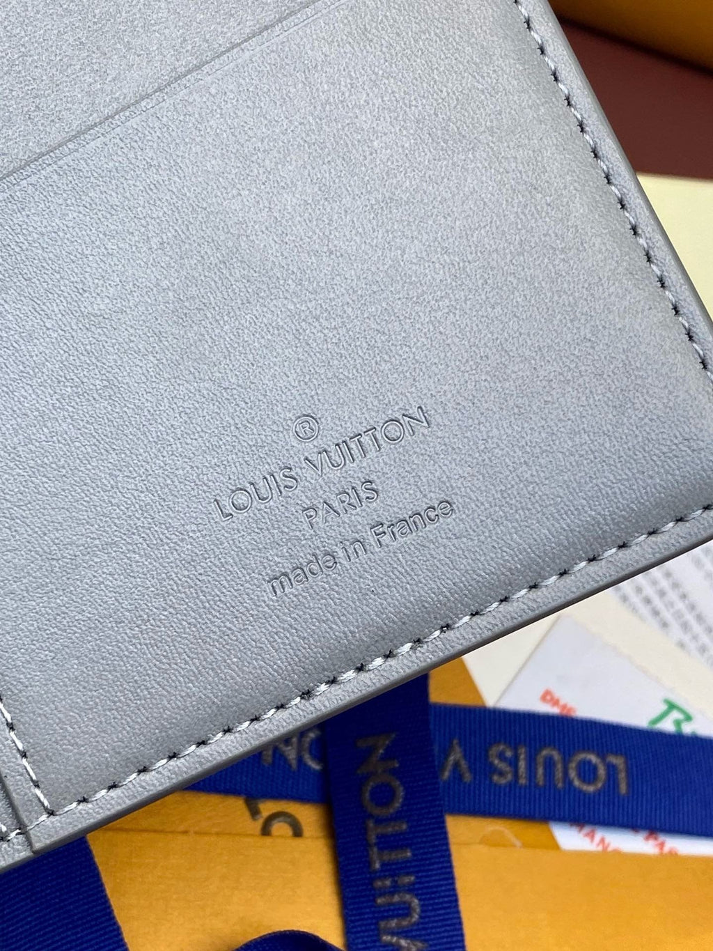 Louis Vuitton M81335 Brazza Wallet