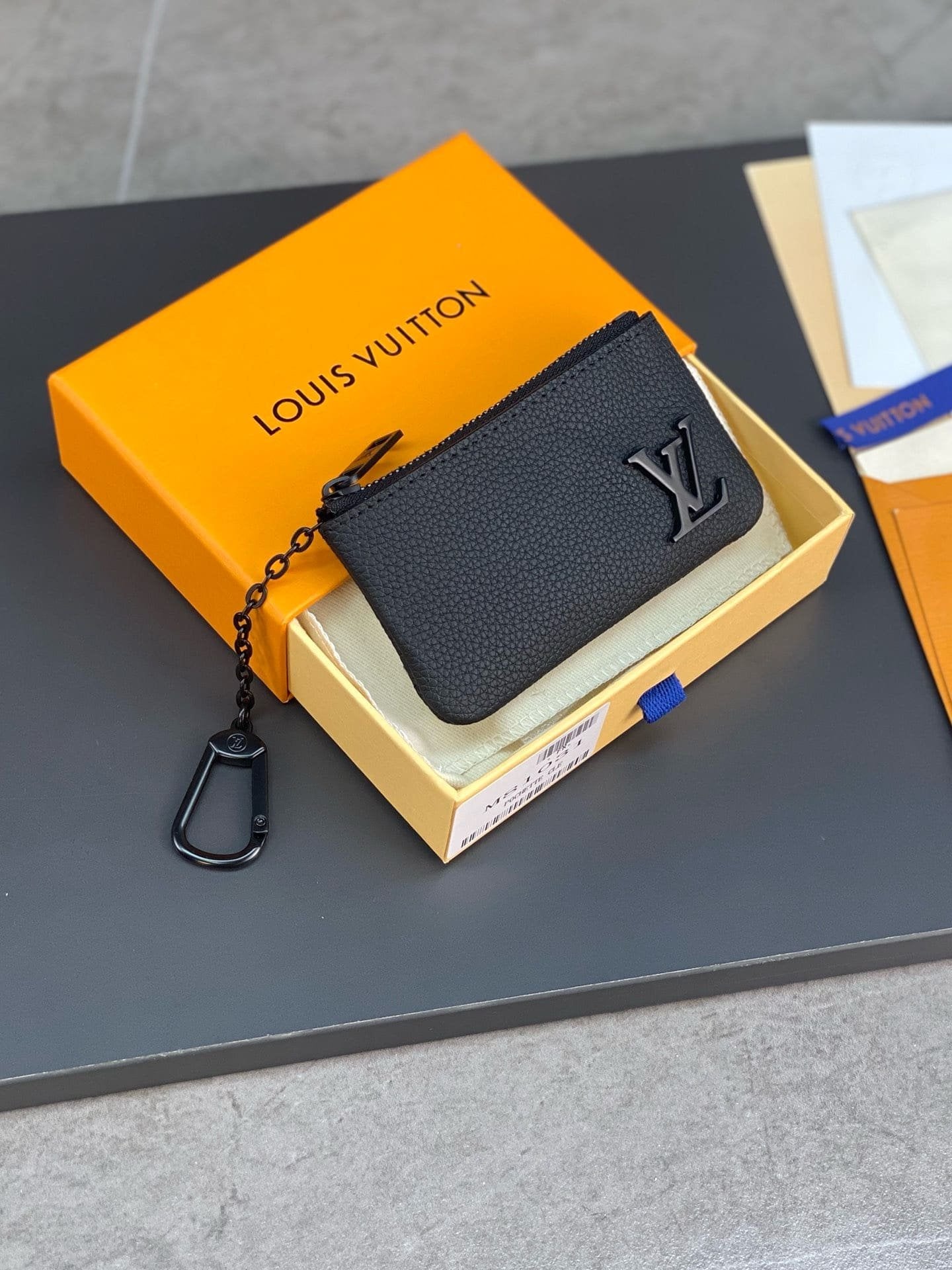 Louis Vuitton M81031 Key Pouch
