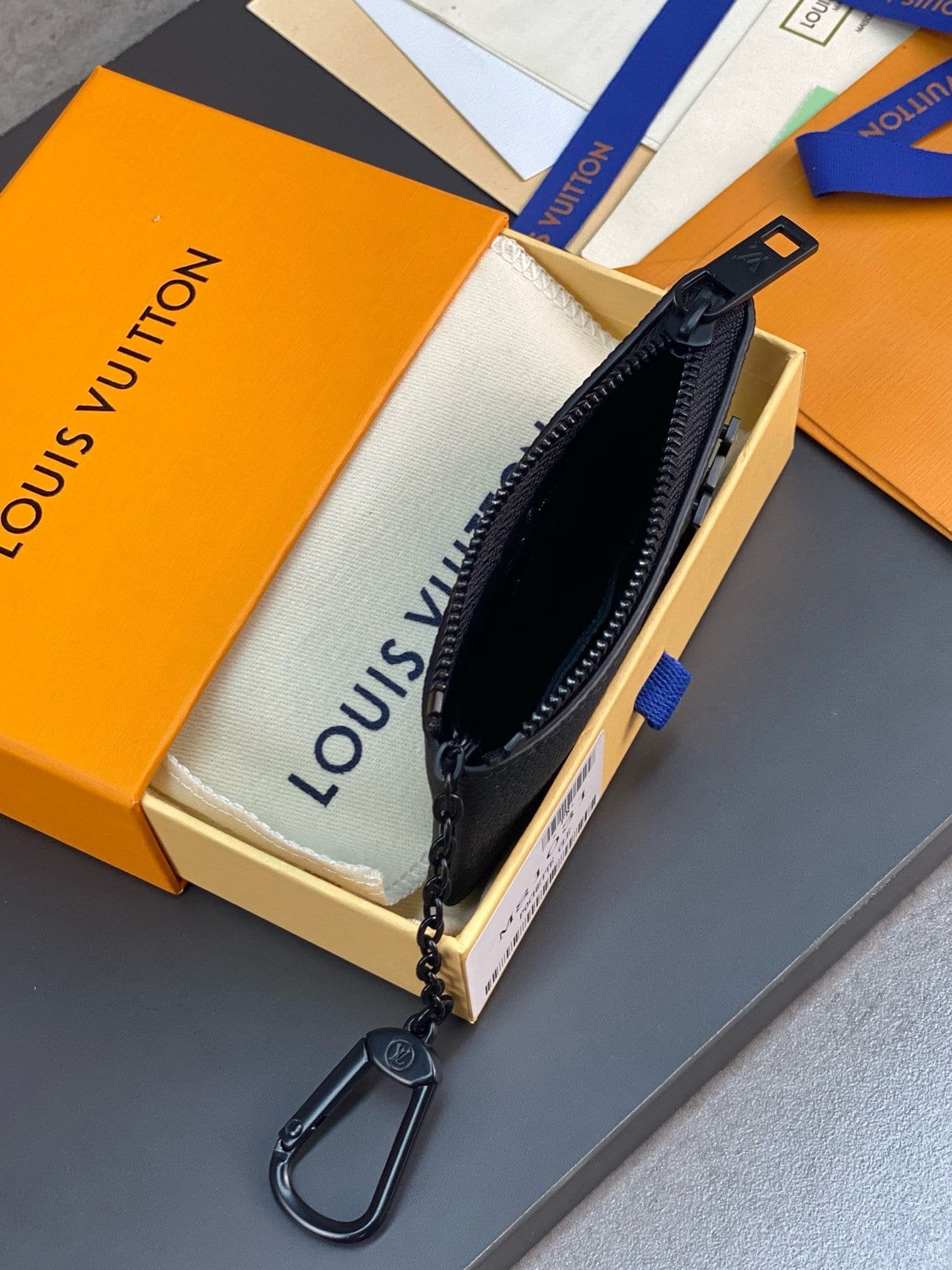 Louis Vuitton M81031 Key Pouch