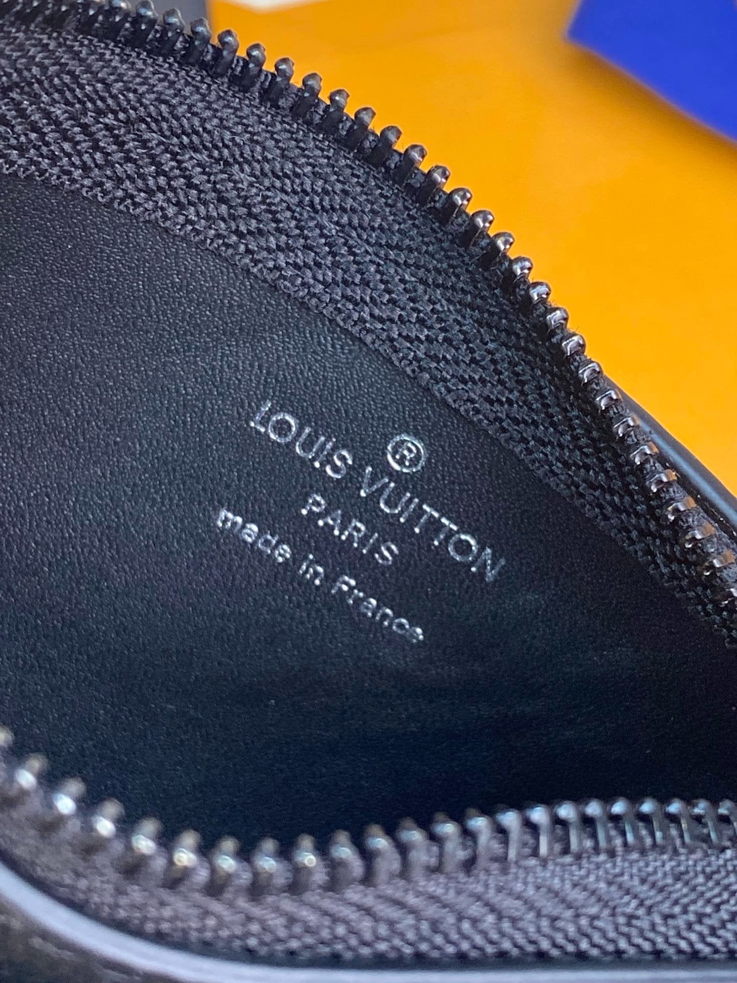 Louis Vuitton M81031 Key Pouch