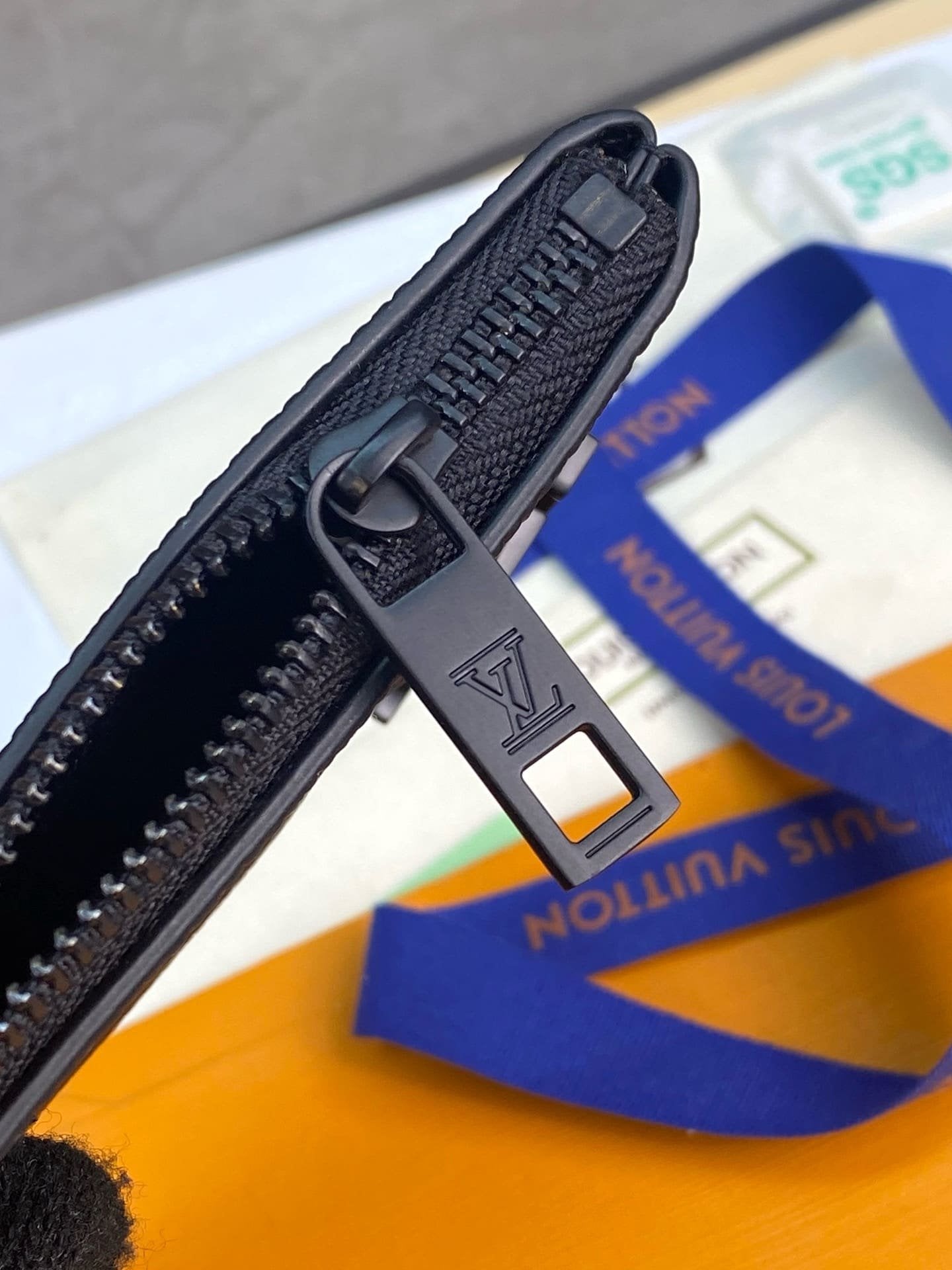 Louis Vuitton M81031 Key Pouch