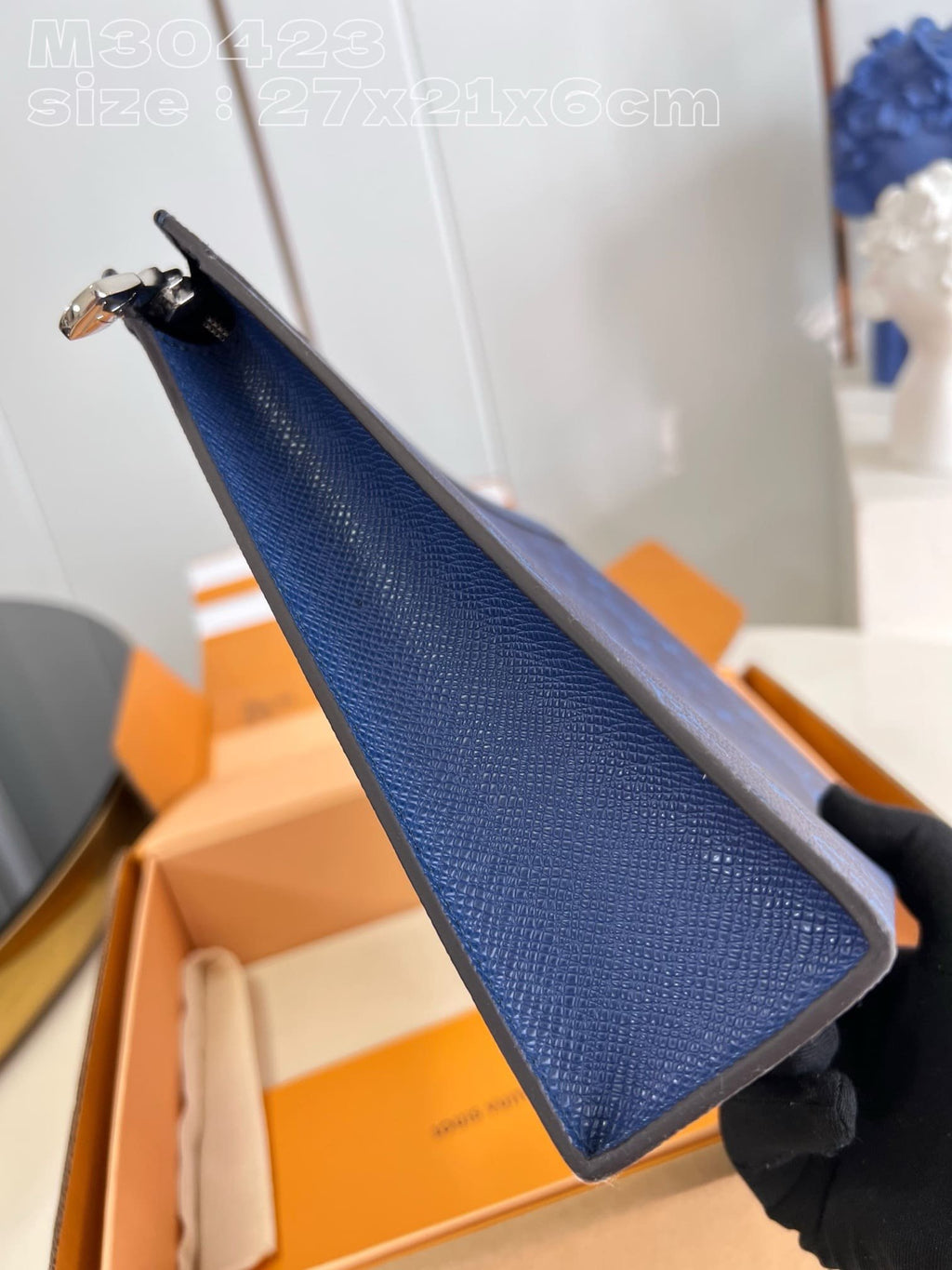 Louis Vuitton M30423 Pochette Voyage MM