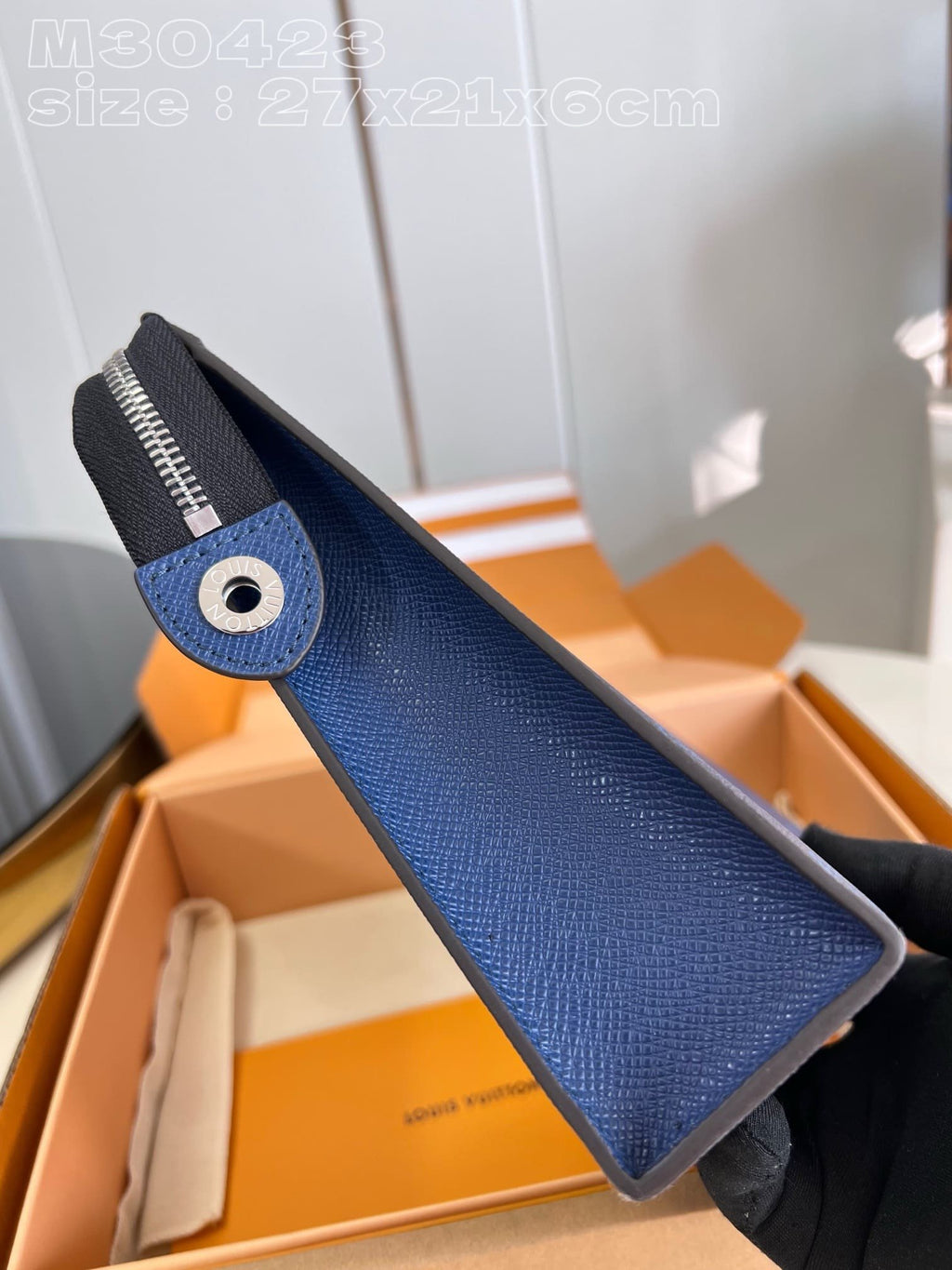 Louis Vuitton M30423 Pochette Voyage MM