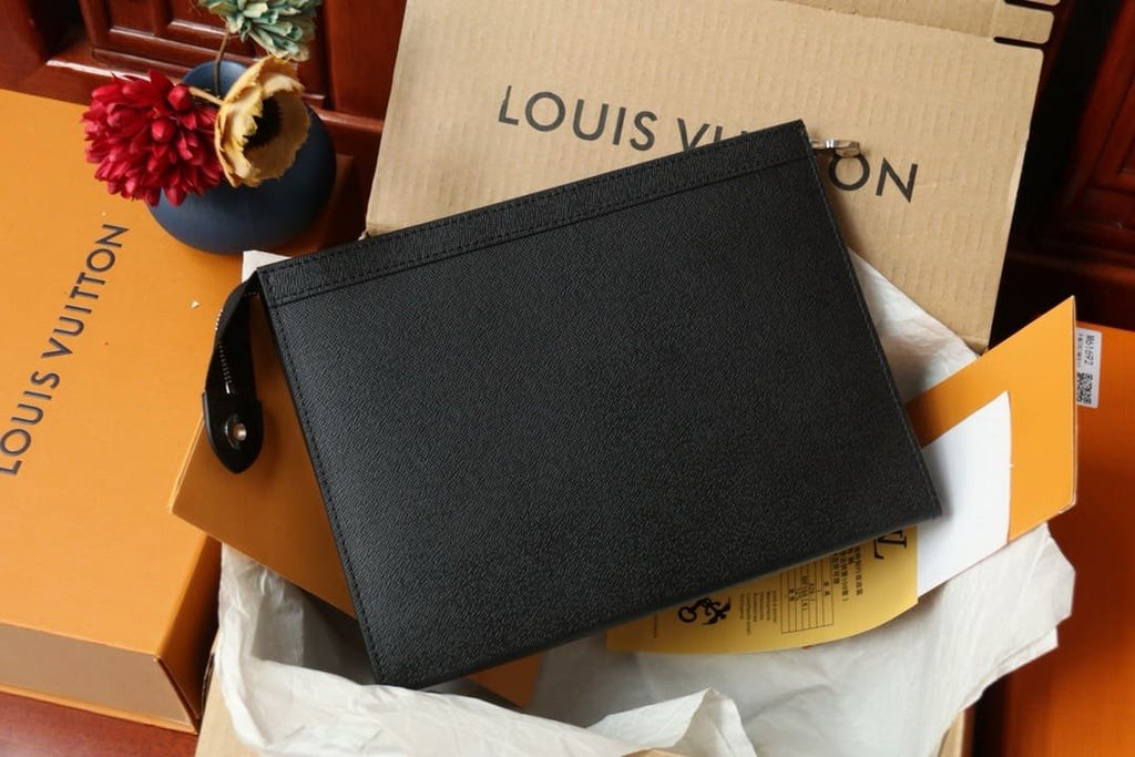 Louis Vuitton M30450 Pochette Voyage