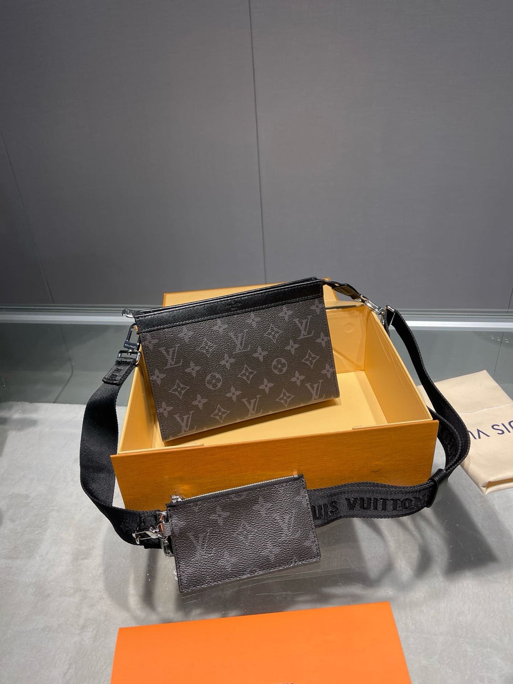 Louis Vuitton M81124 Gaston Wearable Wallet