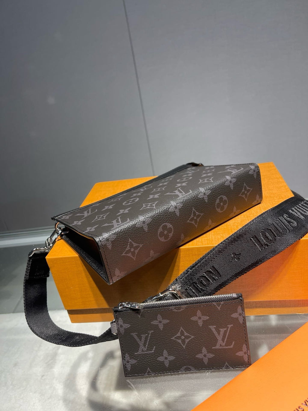 Louis Vuitton M81124 Gaston Wearable Wallet