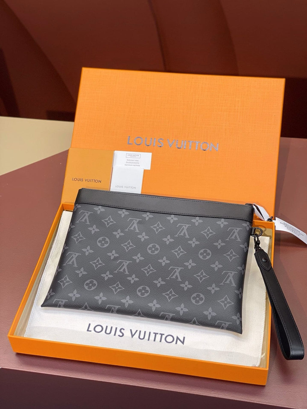 Louis Vuitton M81569 Pochette To-Go