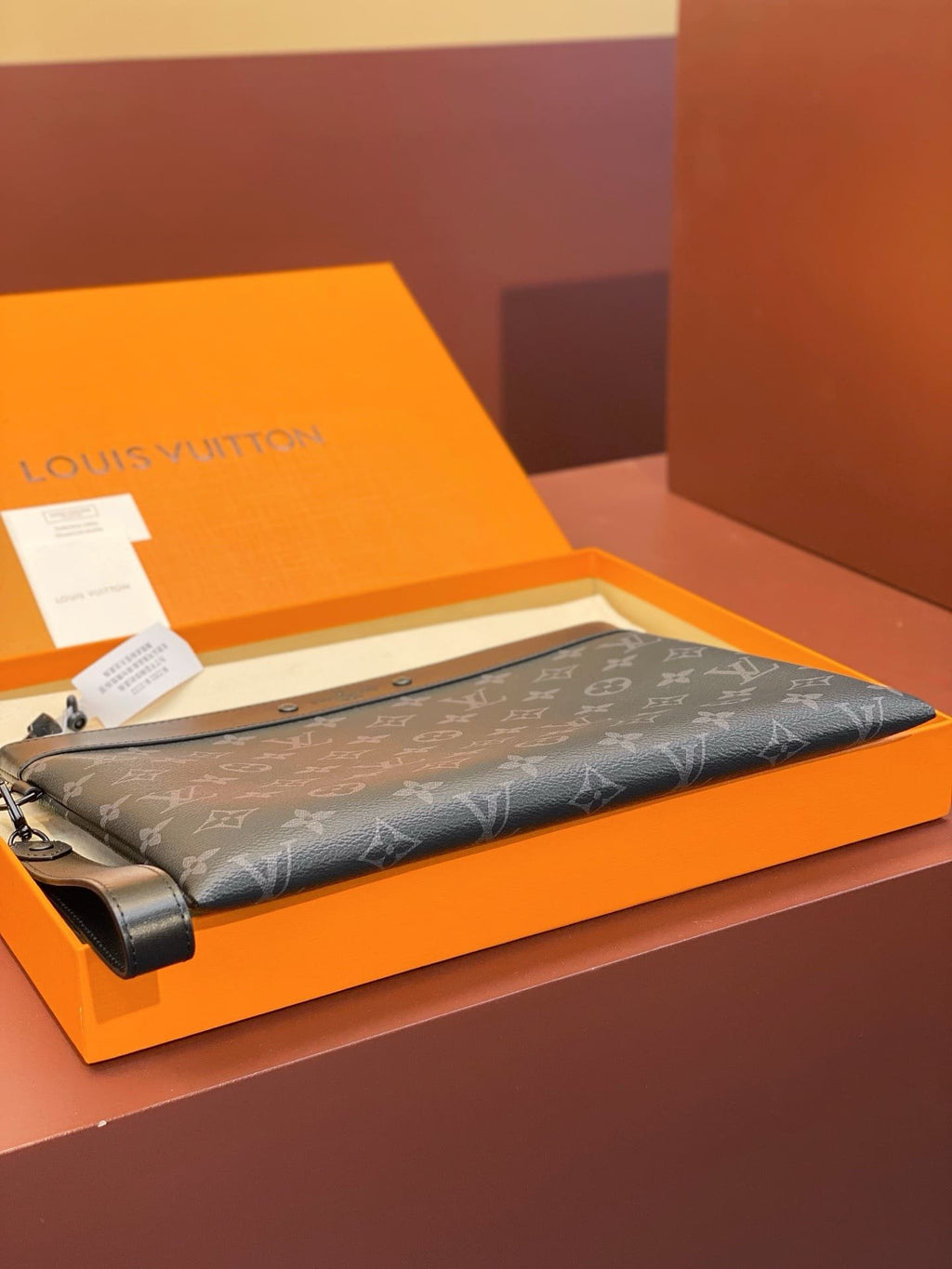 Louis Vuitton M81569 Pochette To-Go