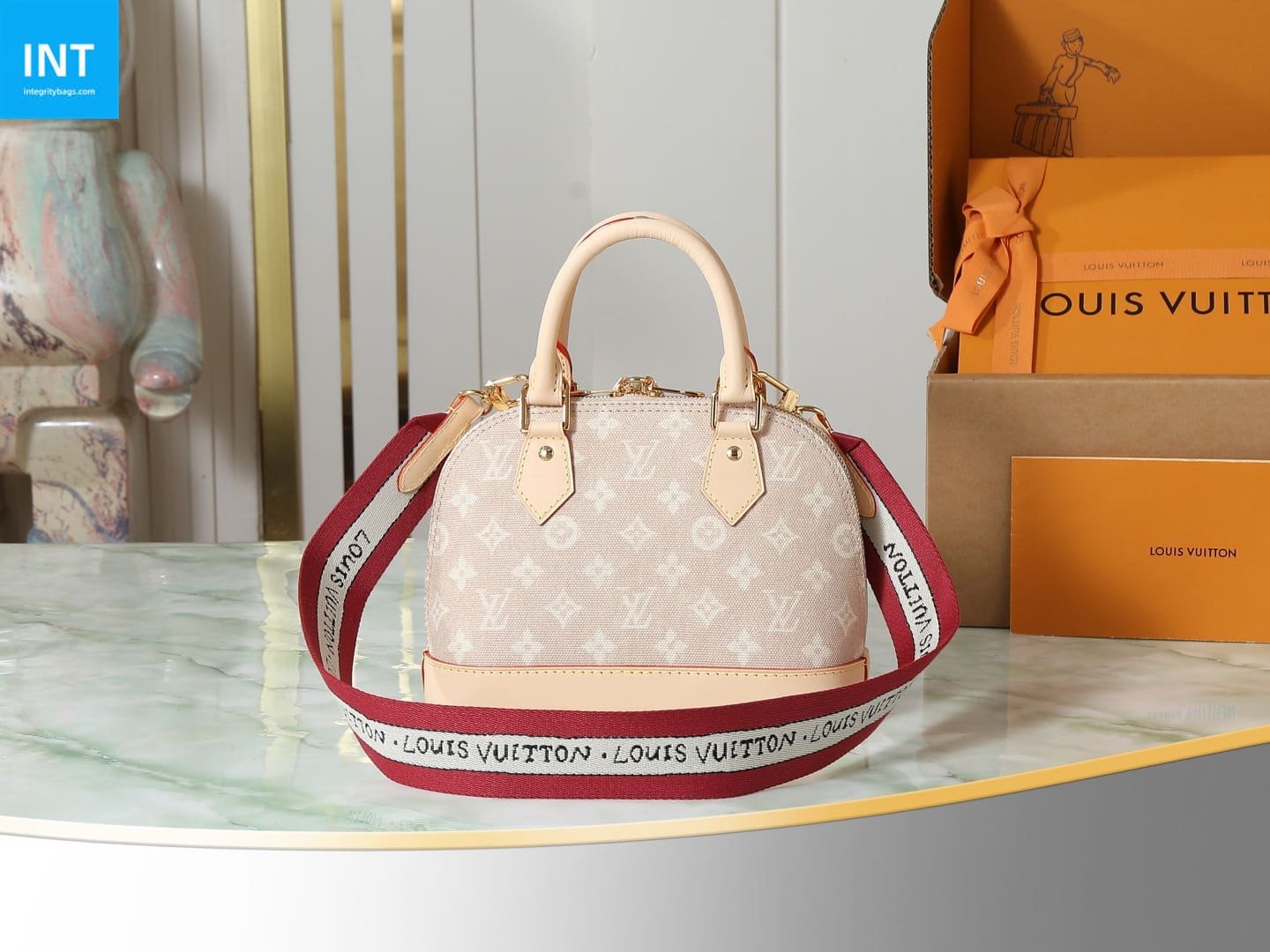 Louis Vuitton M25728 Alma BB