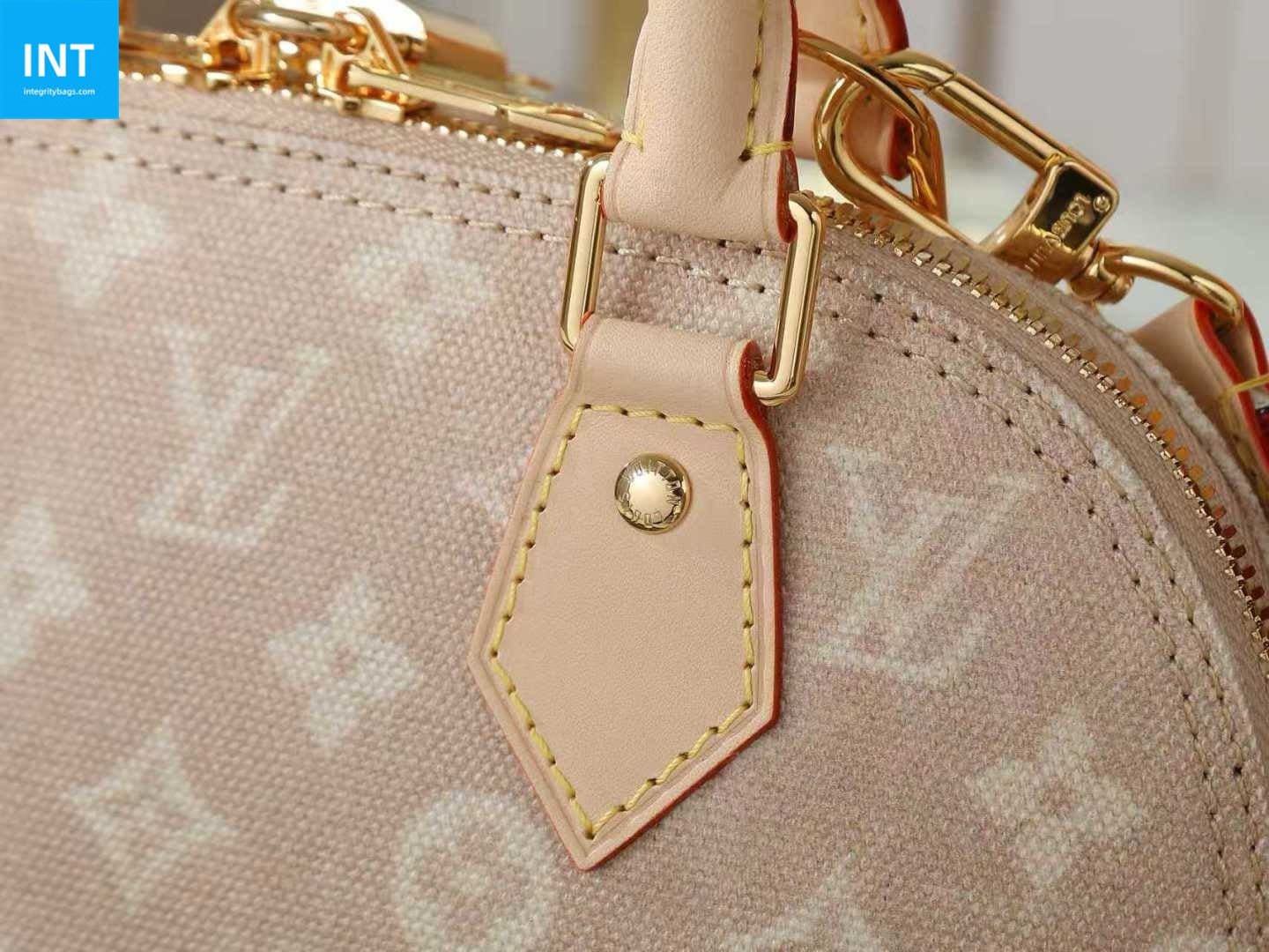 Louis Vuitton M25728 Alma BB