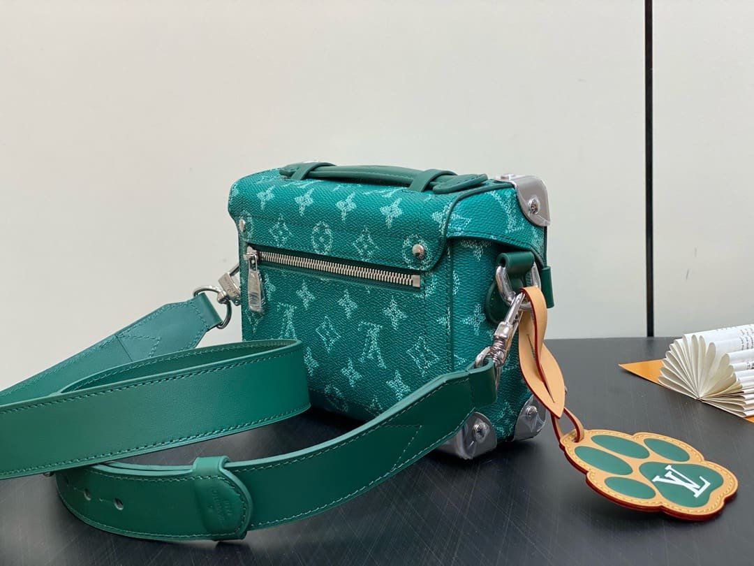 Louis Vuitton M12686 Soul Trunk