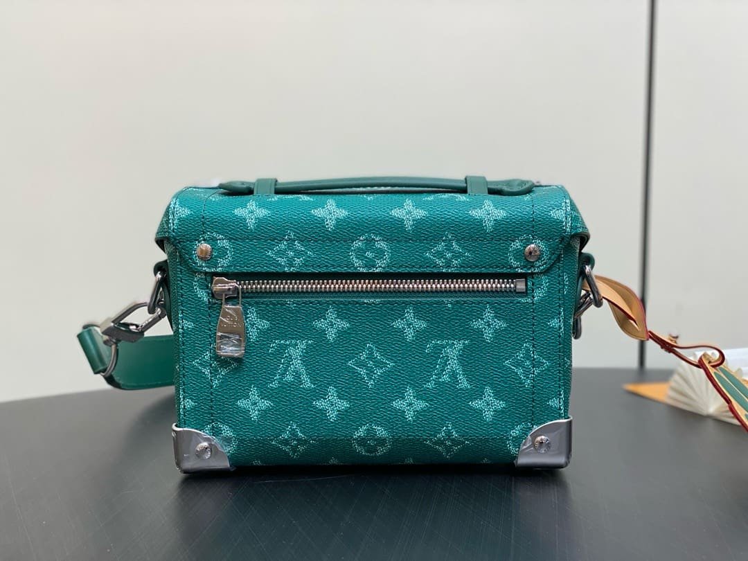 Louis Vuitton M12686 Soul Trunk
