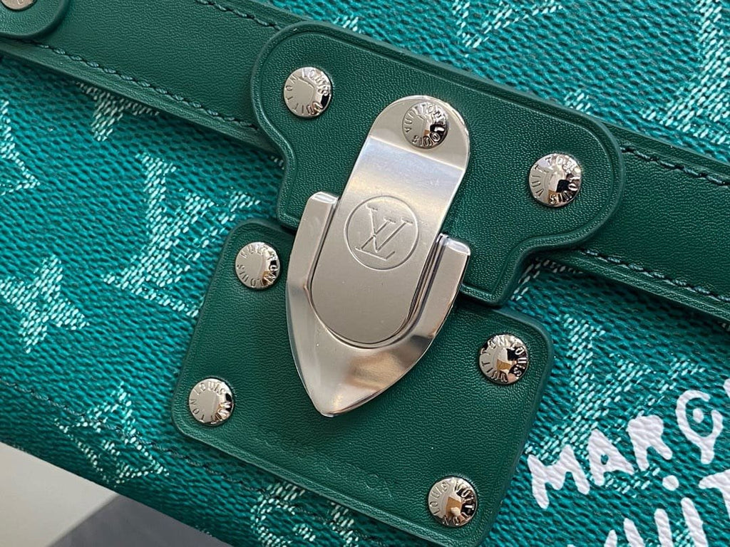Louis Vuitton M12686 Soul Trunk