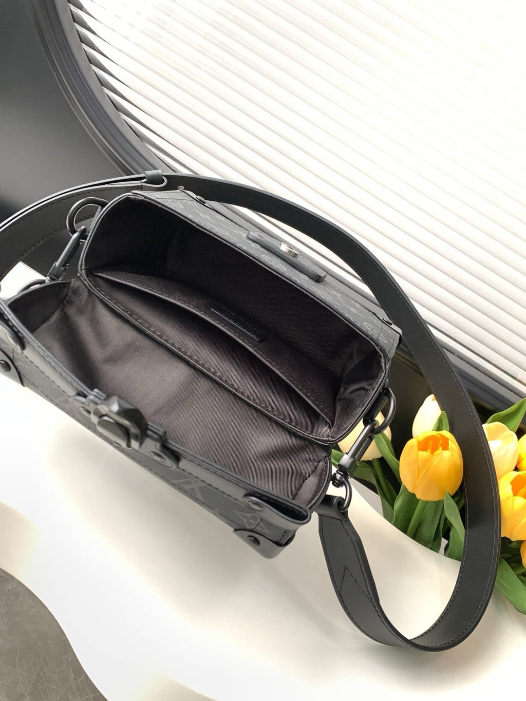 Louis Vuitton M11743 Soul Trunk