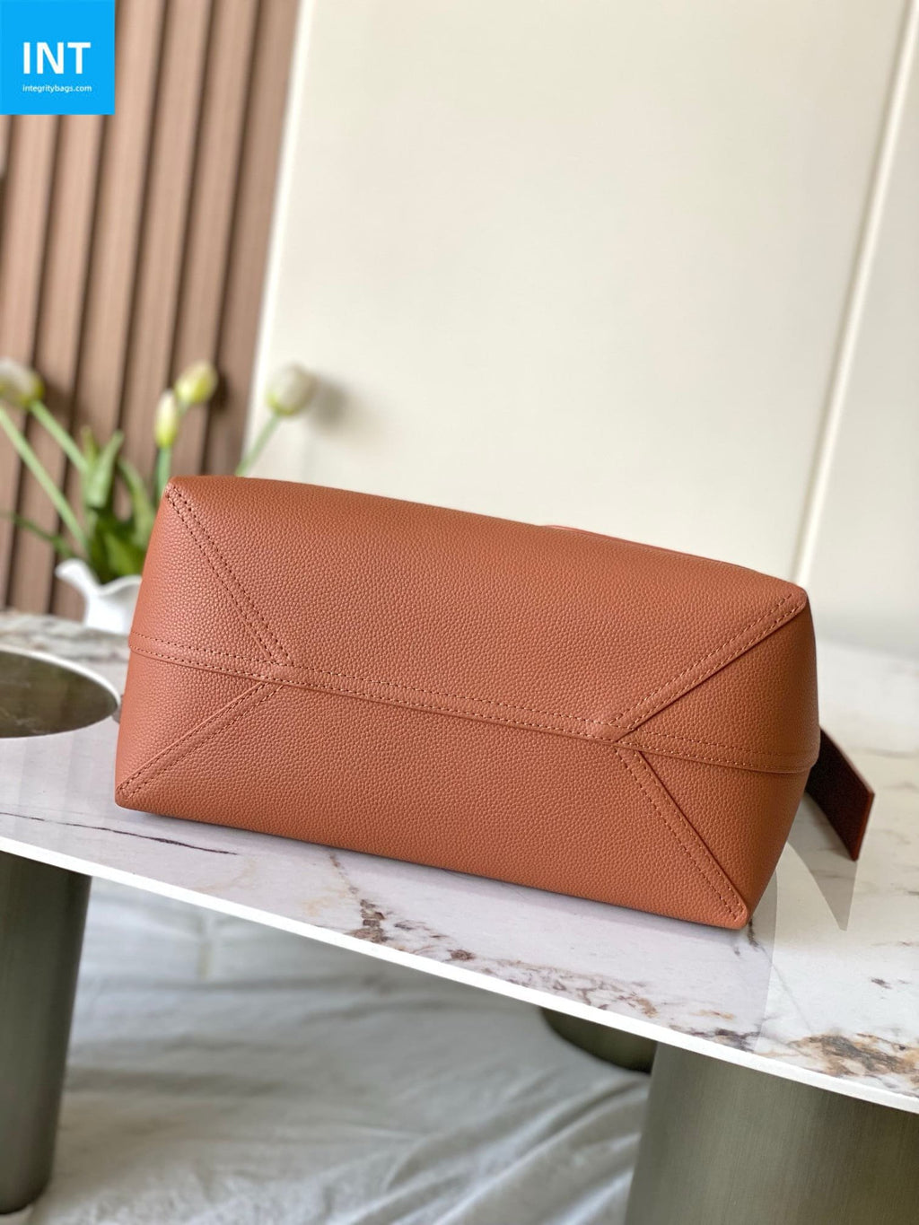 Louis Vuitton M26745 Verso Hobo