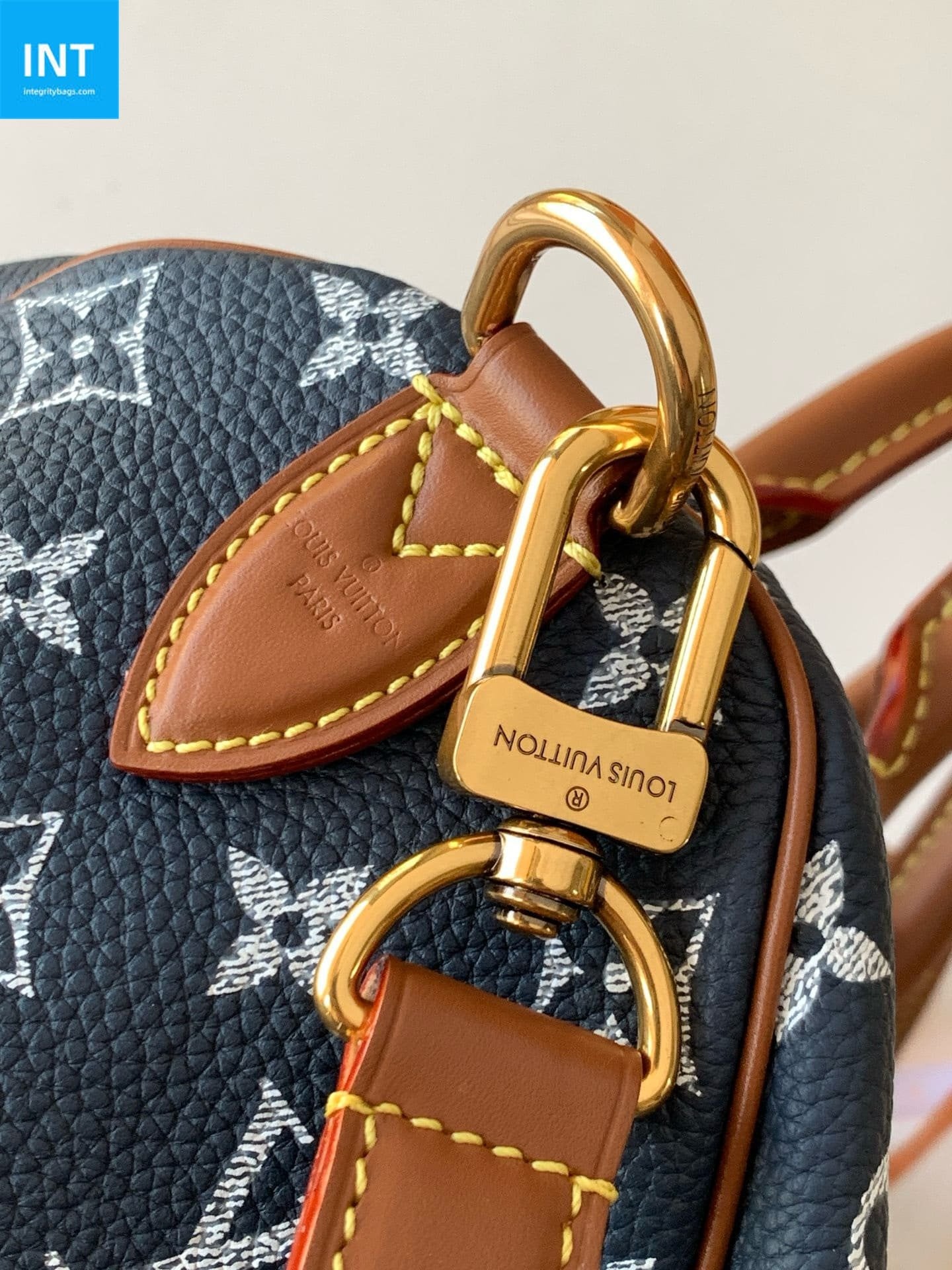 Louis Vuitton M15282 Speedy P9 30 mit Schulterriemen