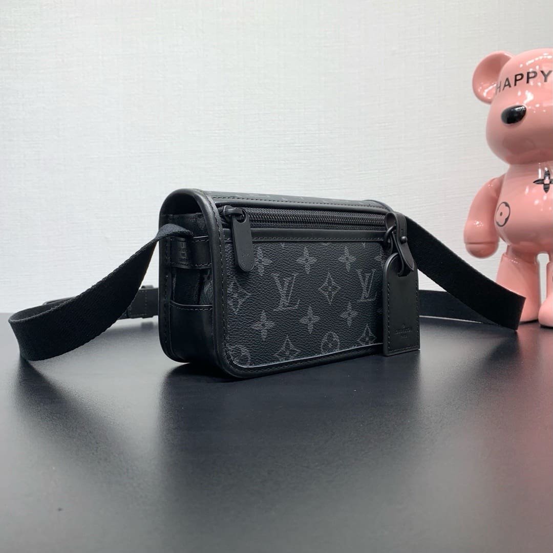 Louis Vuitton M12599 Bosphore Wearable Wallet