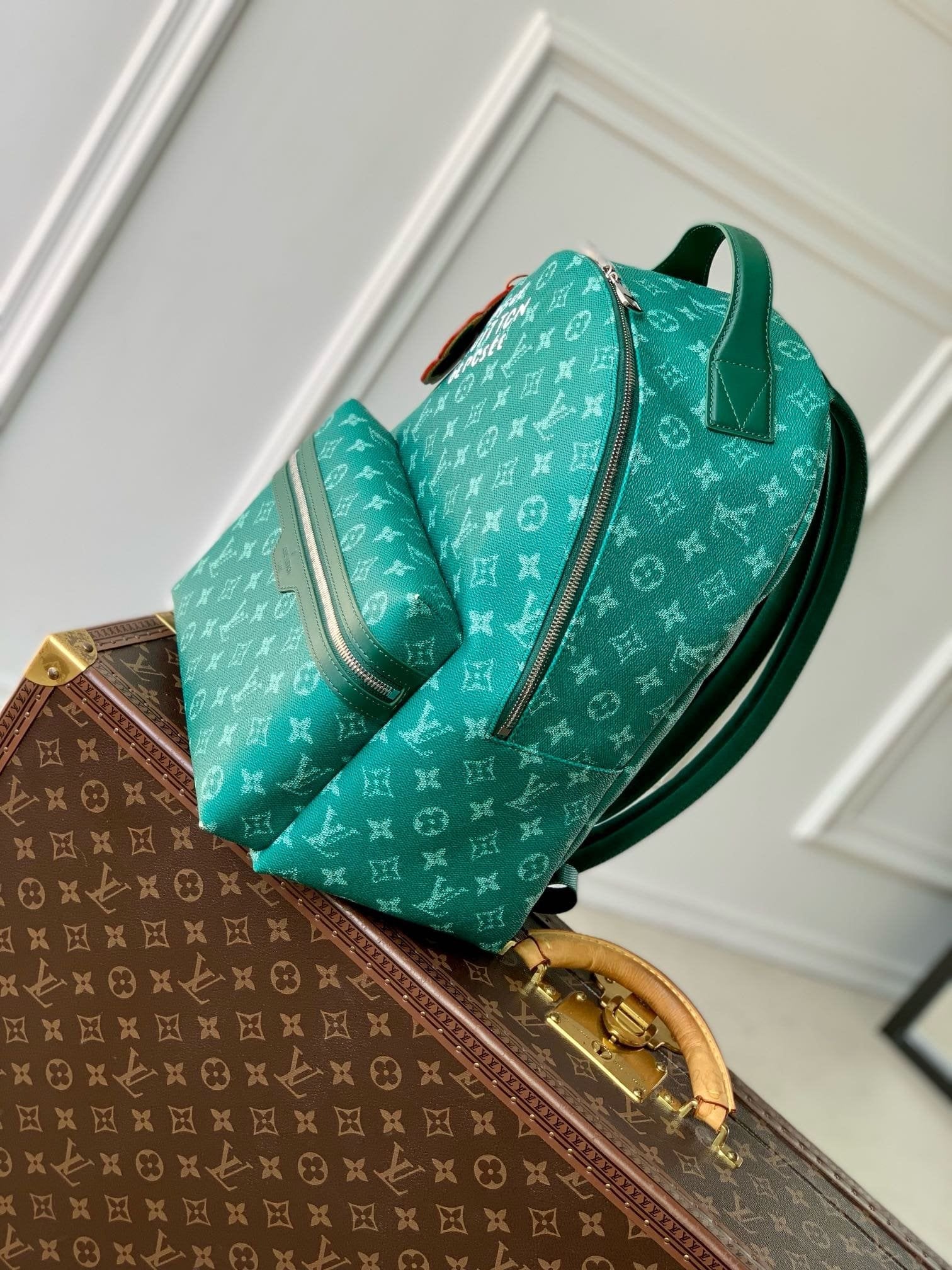 Louis Vuitton M12780 Discovery Backpack PM