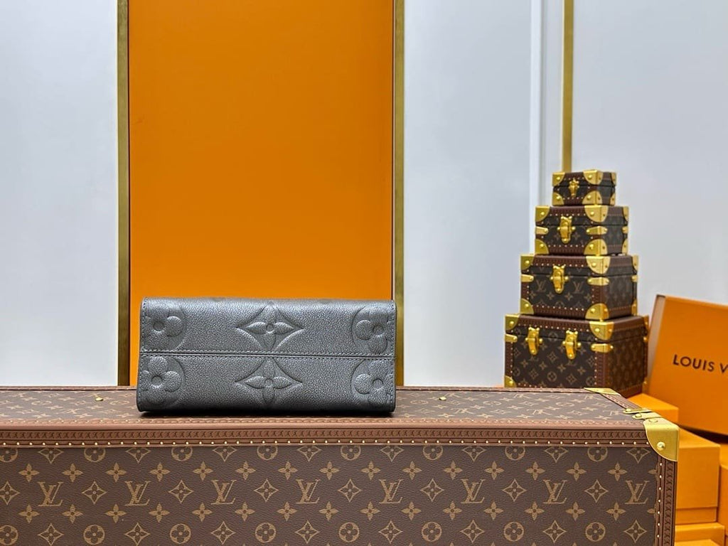 Louis Vuitton M12886 OnTheGo PM