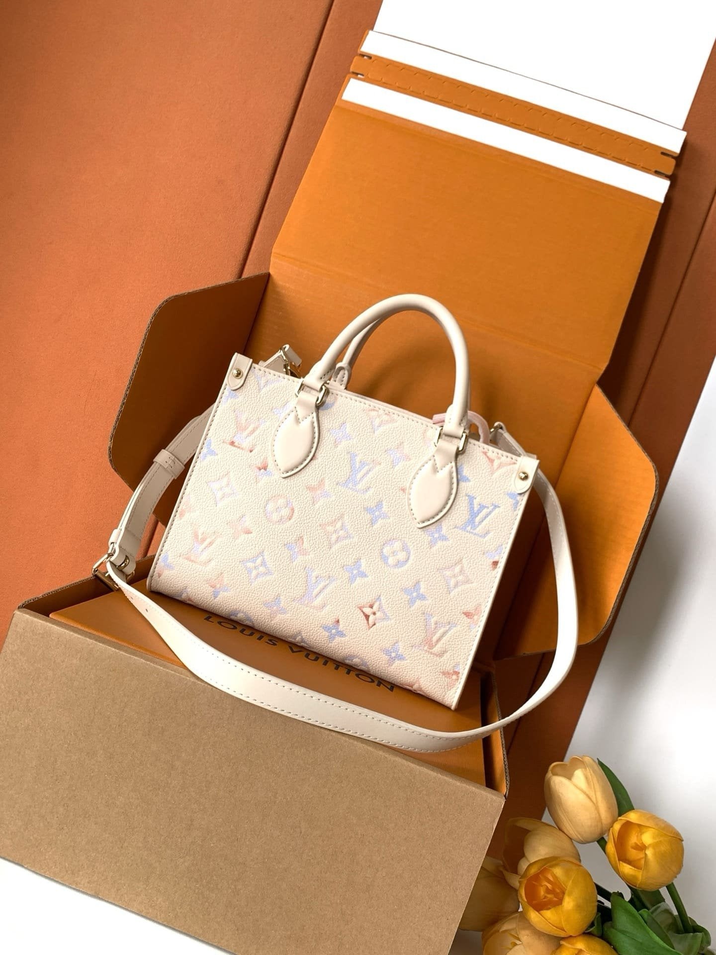 Louis Vuitton M25770 OnTheGo PM