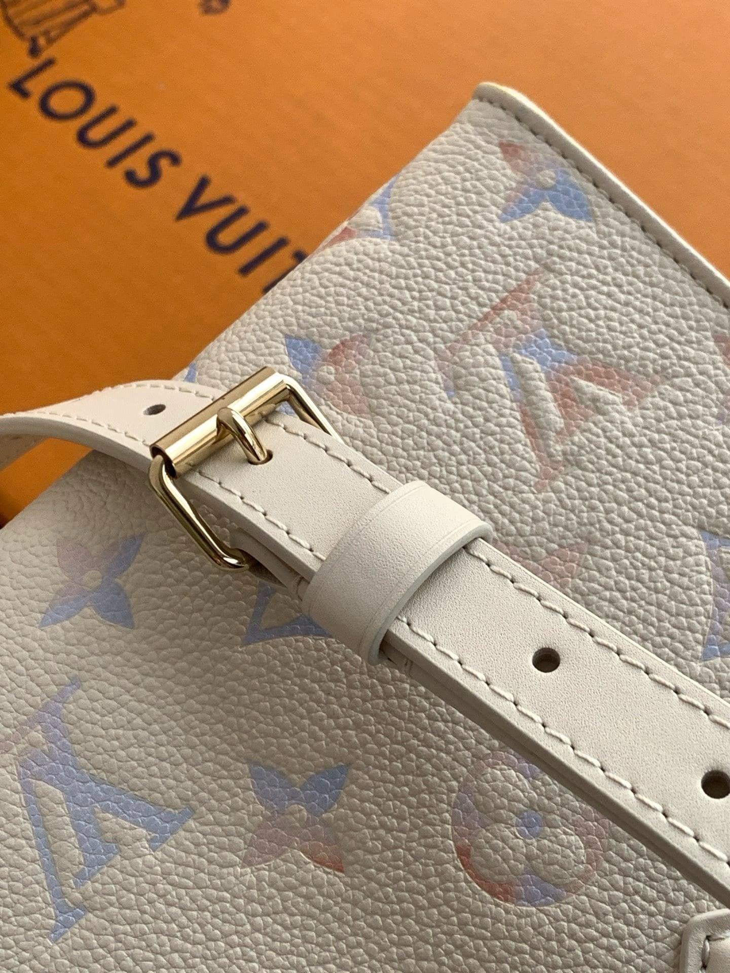 Louis Vuitton M25770 OnTheGo PM