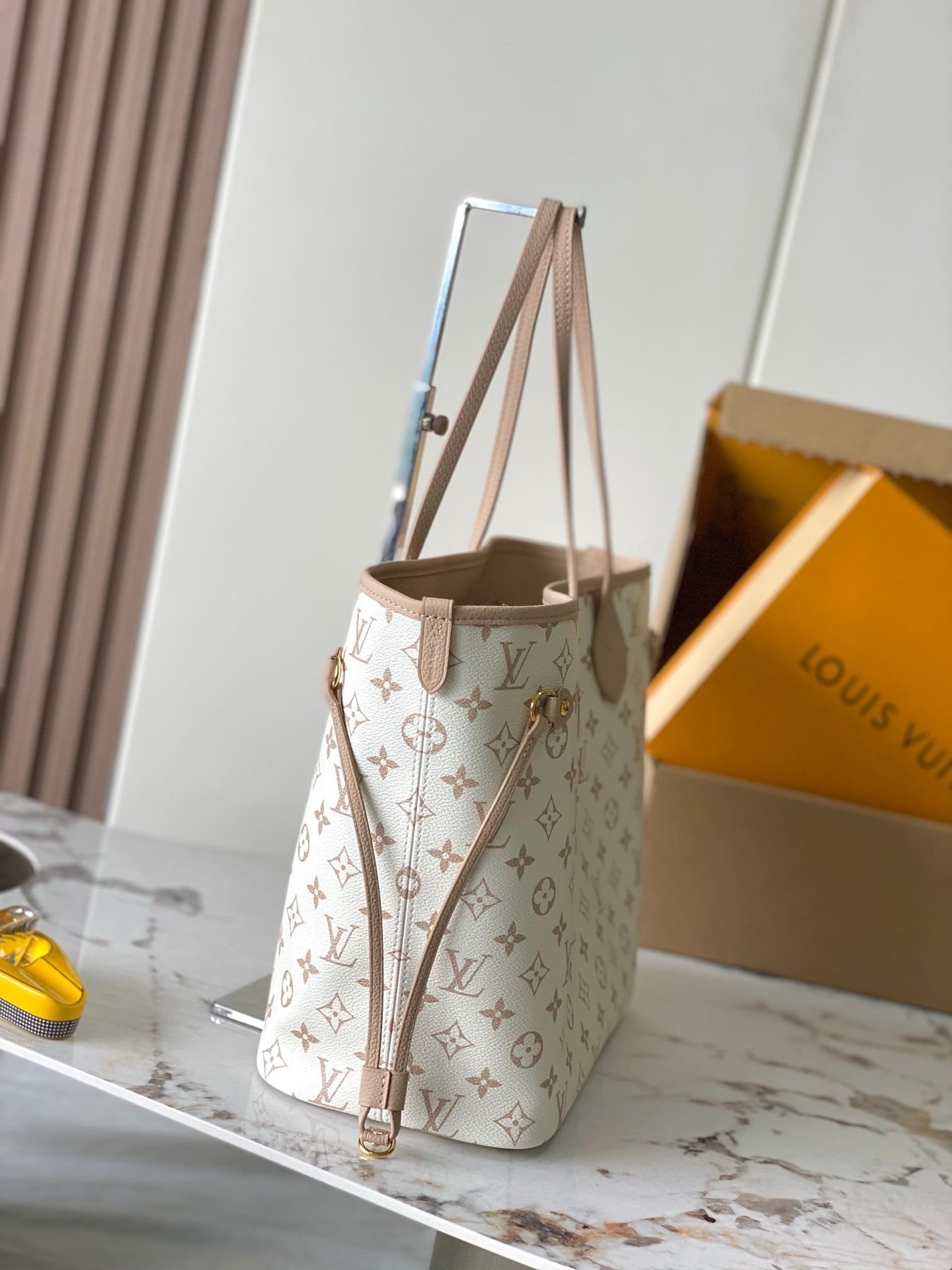Louis Vuitton M25665 Neverfull Inside Out MM