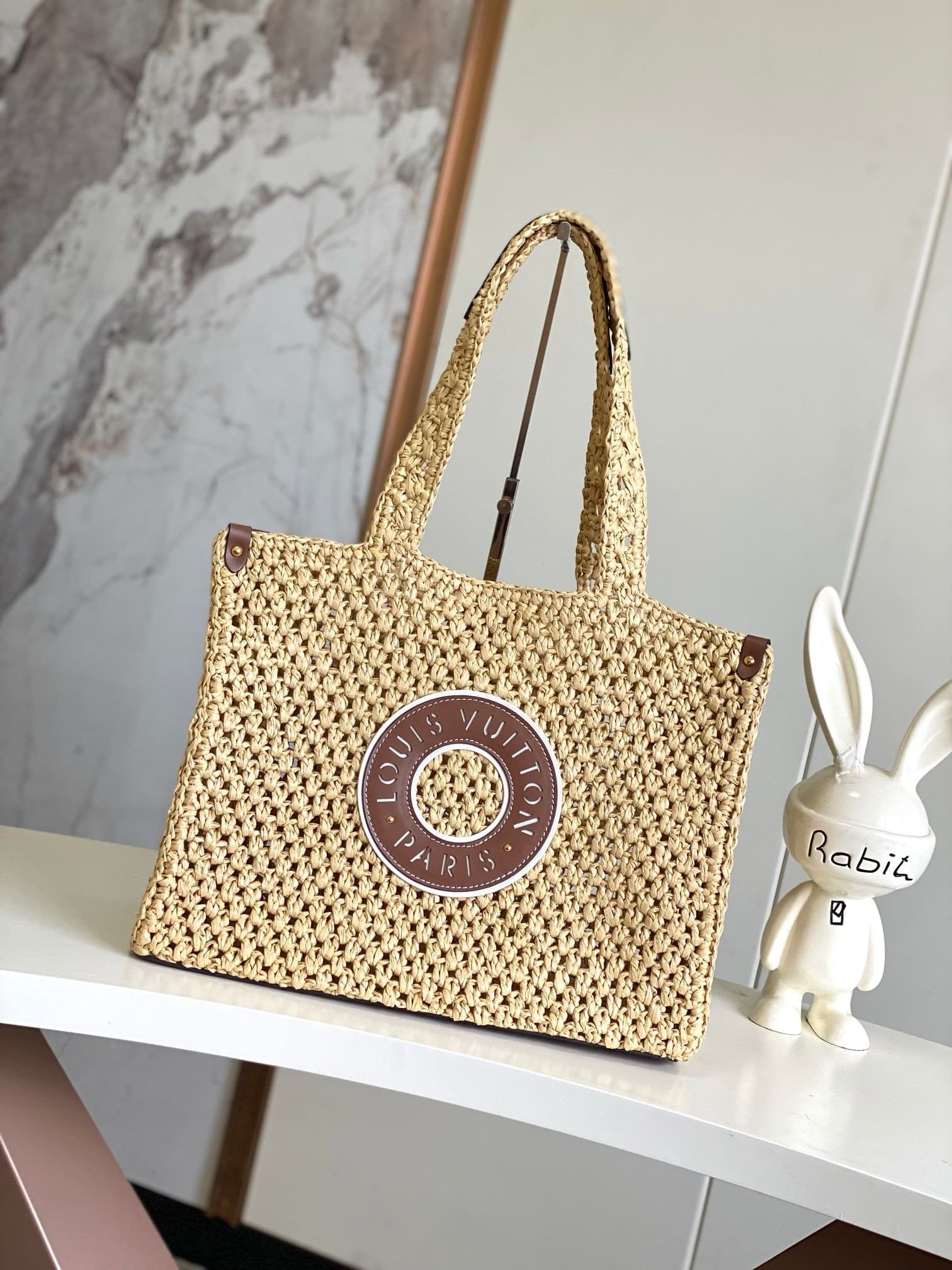 Louis Vuitton M24723 OnTheGo MM