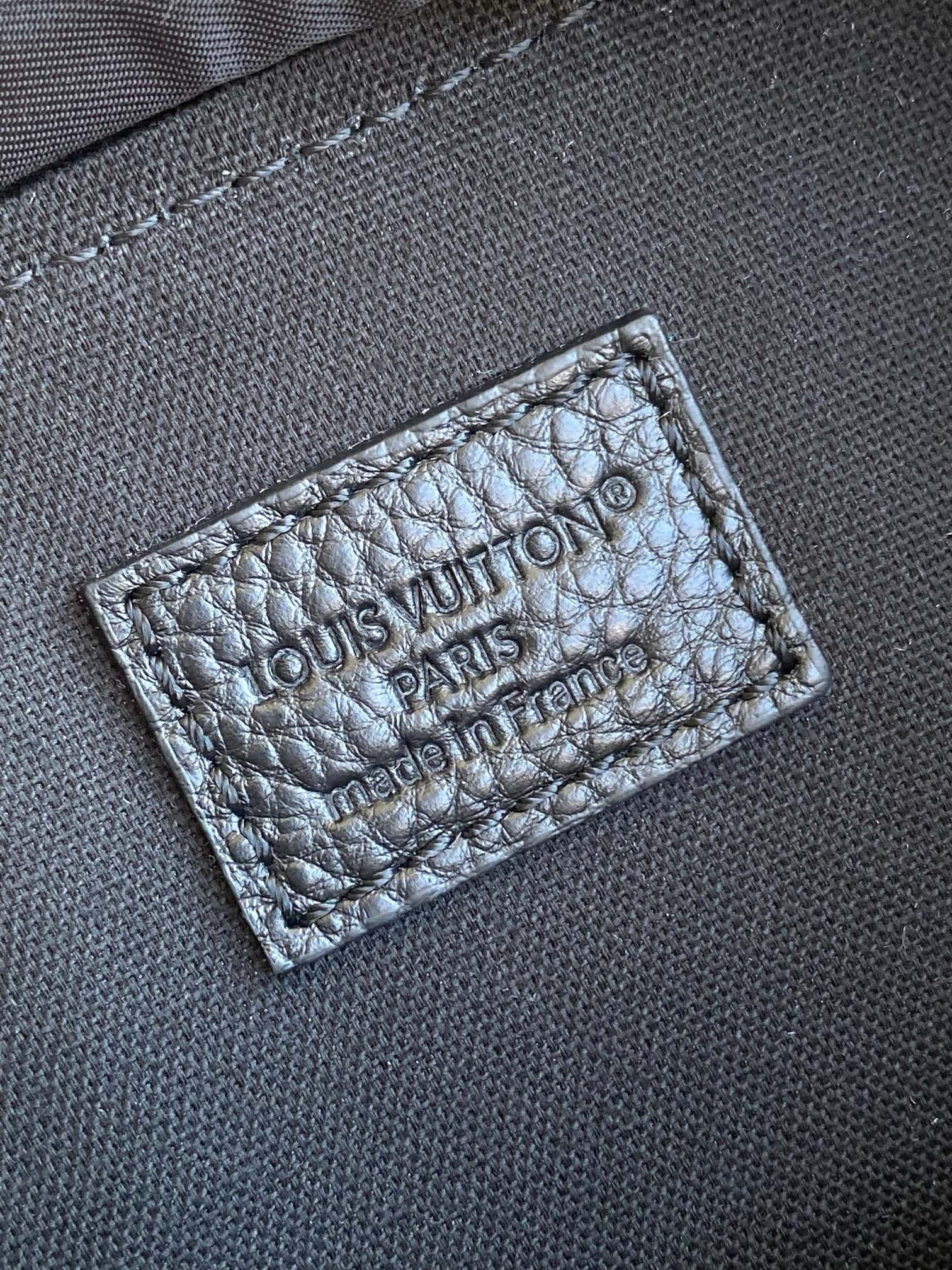 Louis Vuitton M14135 Montsouris Backpack