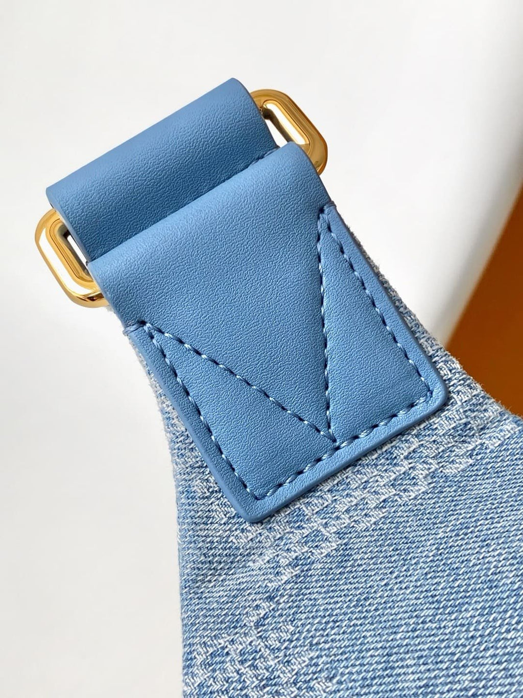 Louis Vuitton N00205 Rush Bumbag