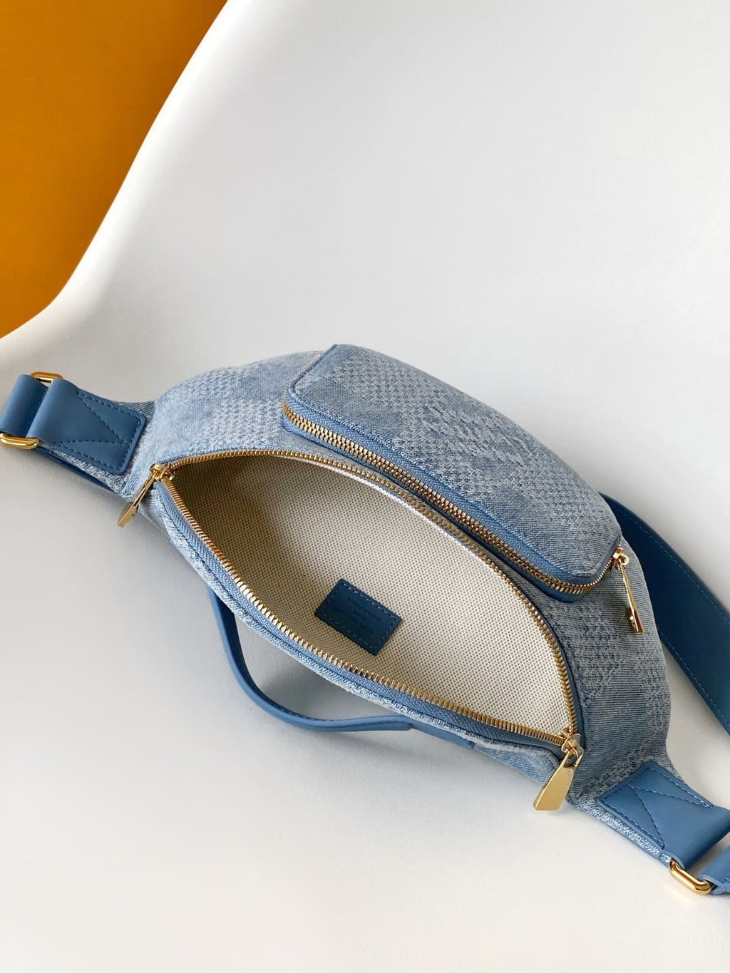Louis Vuitton N00205 Rush Bumbag