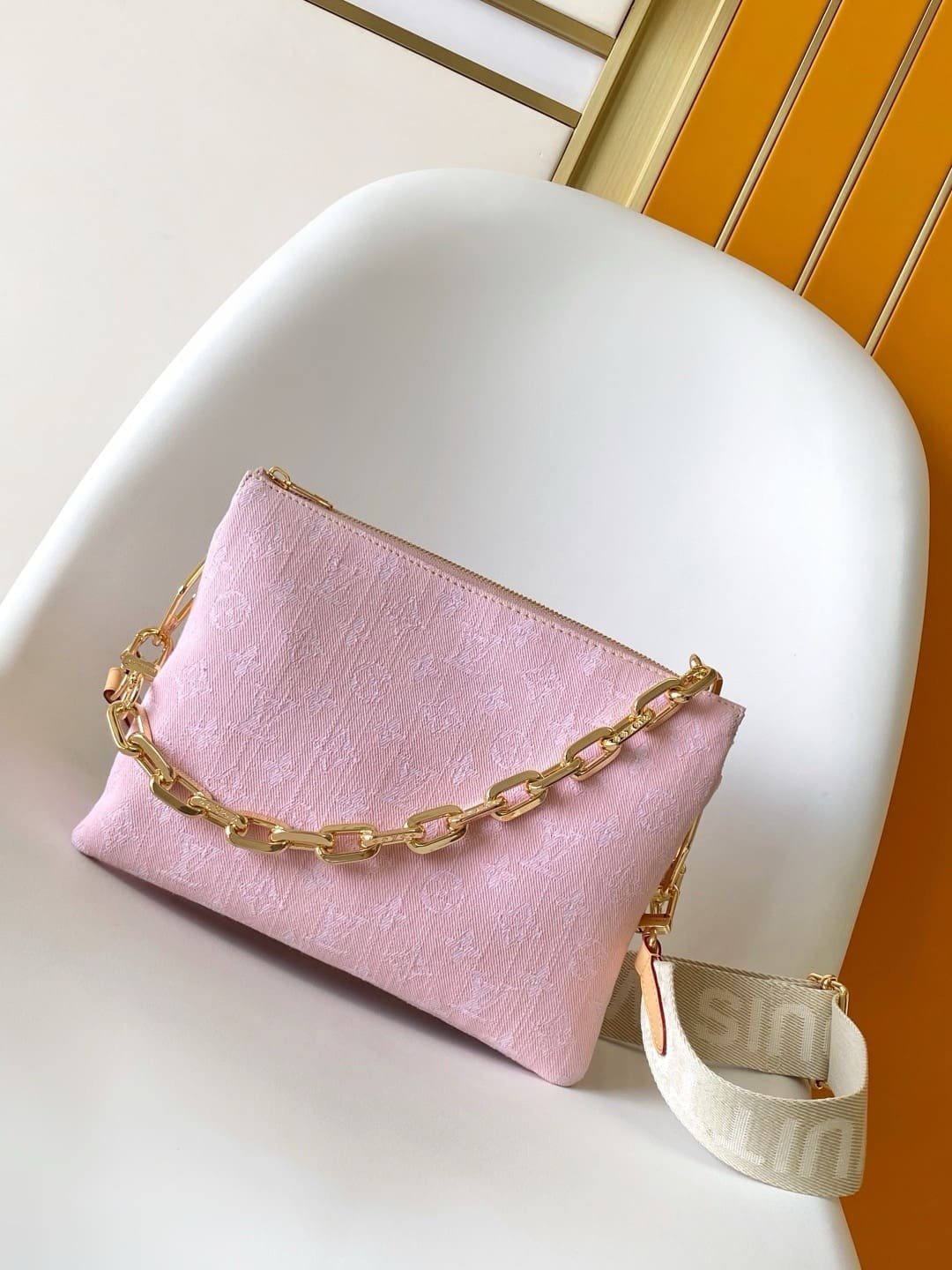 Louis Vuitton M13313 Coussin PM