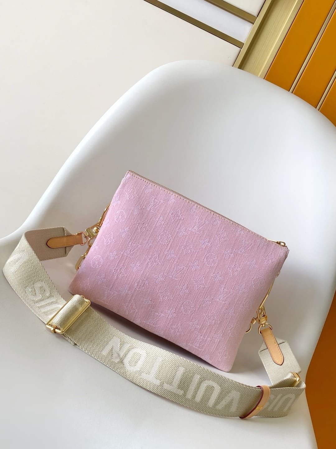 Louis Vuitton M13313 Coussin PM