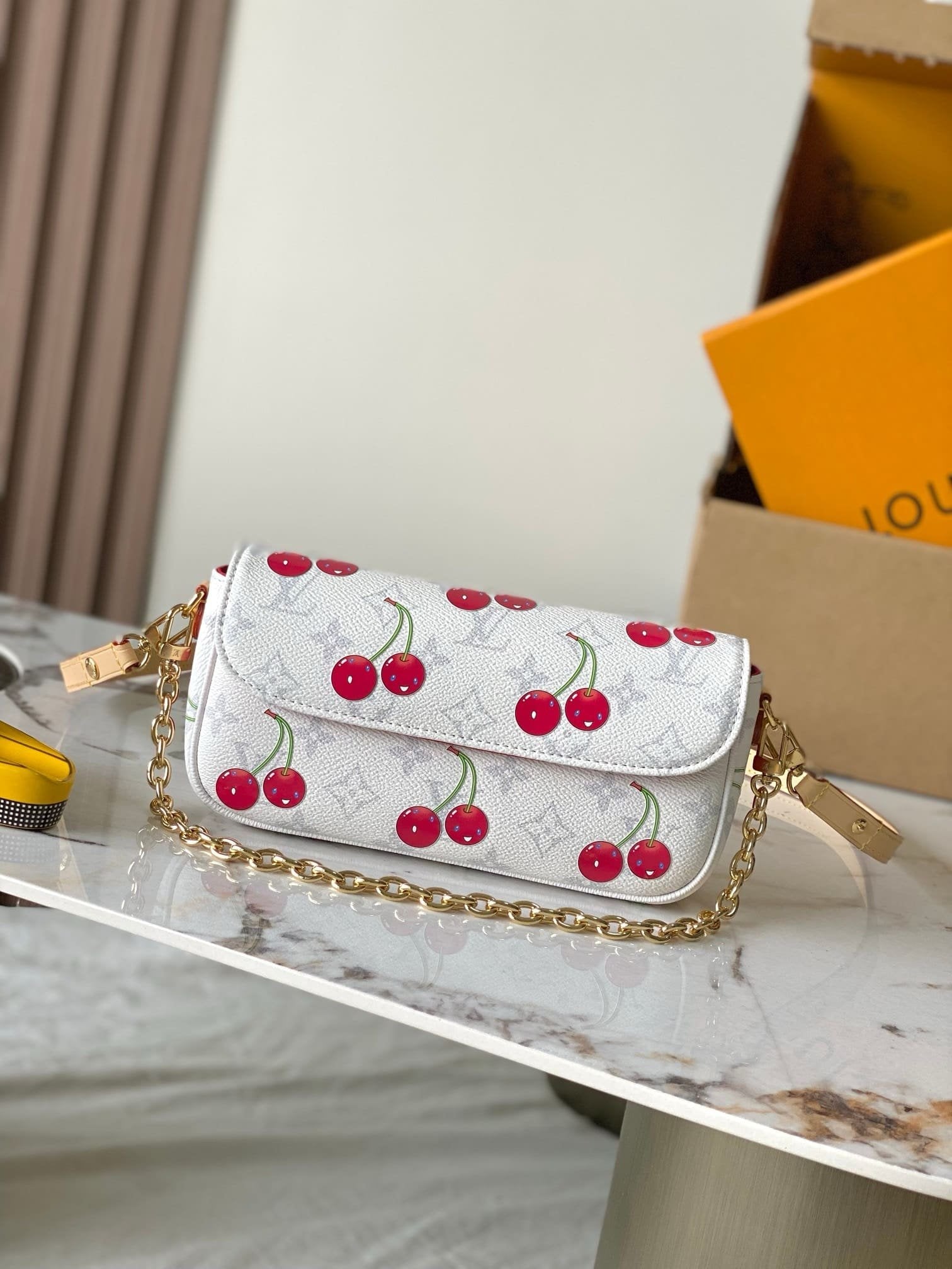 Louis Vuitton M14239 LV x TM Wallet On Chain Ivy