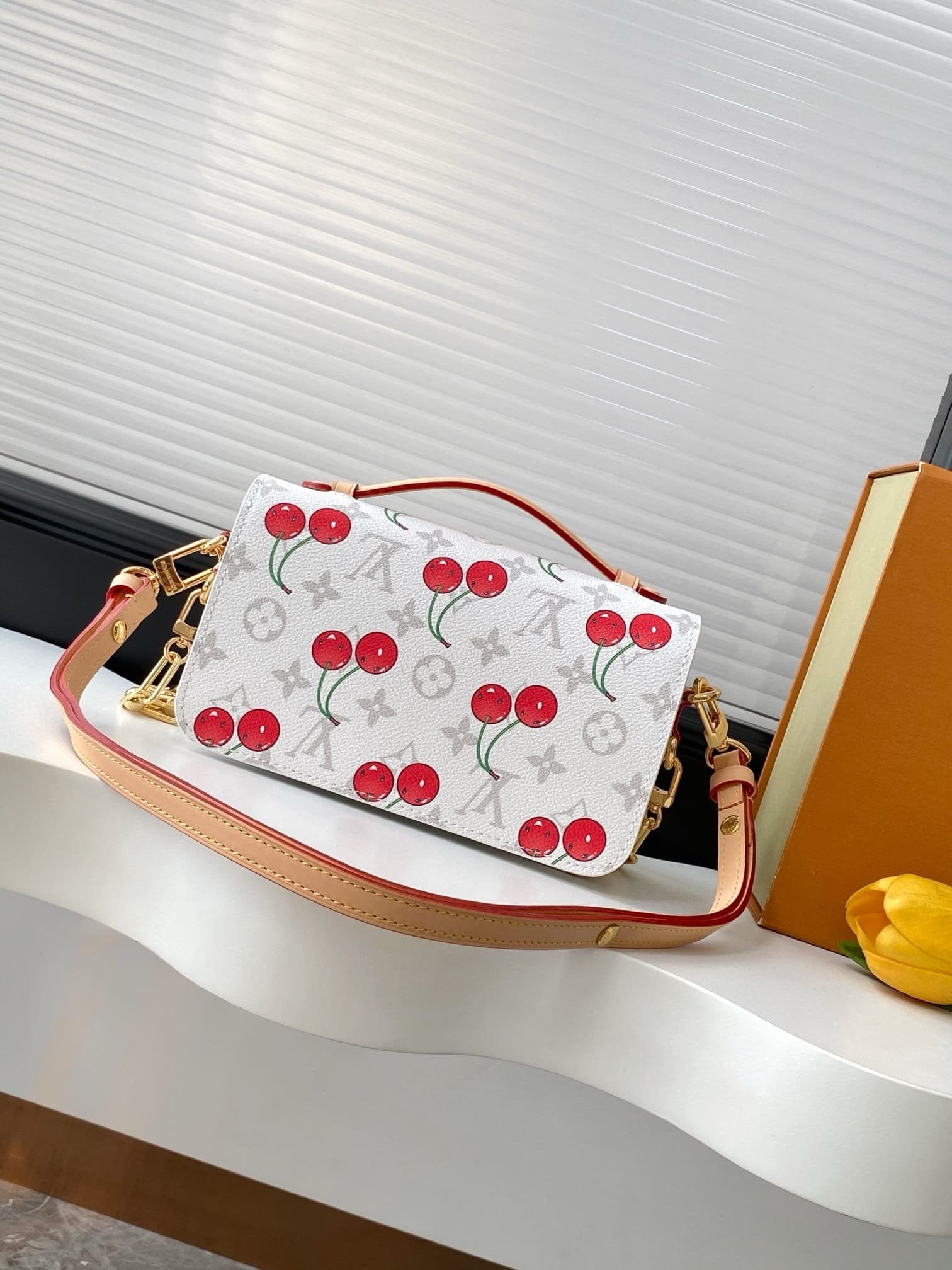 Louis Vuitton M14231 LV x TM Pochette Métis East West