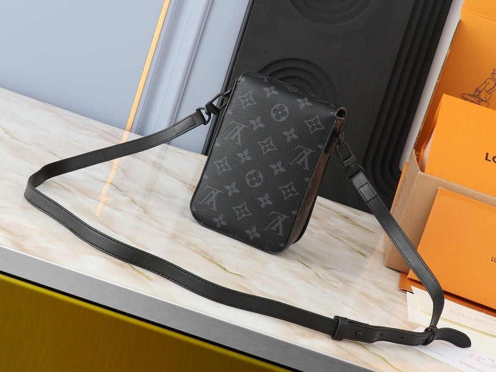 Louis Vuitton M82252 S-Lock Vertical Wearable Wallet