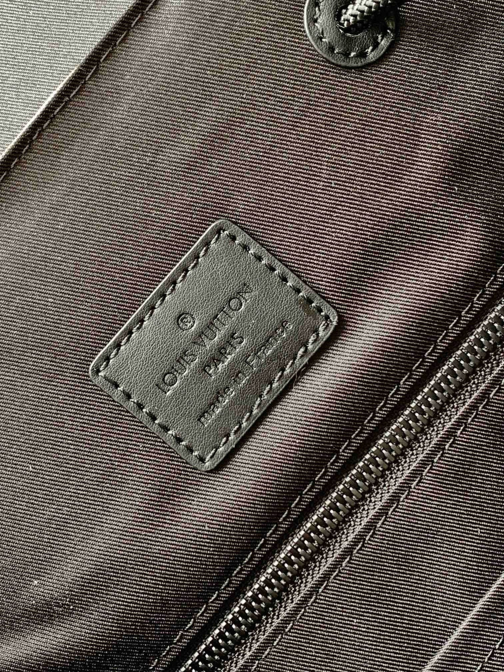 Louis Vuitton M46686 Christopher MM