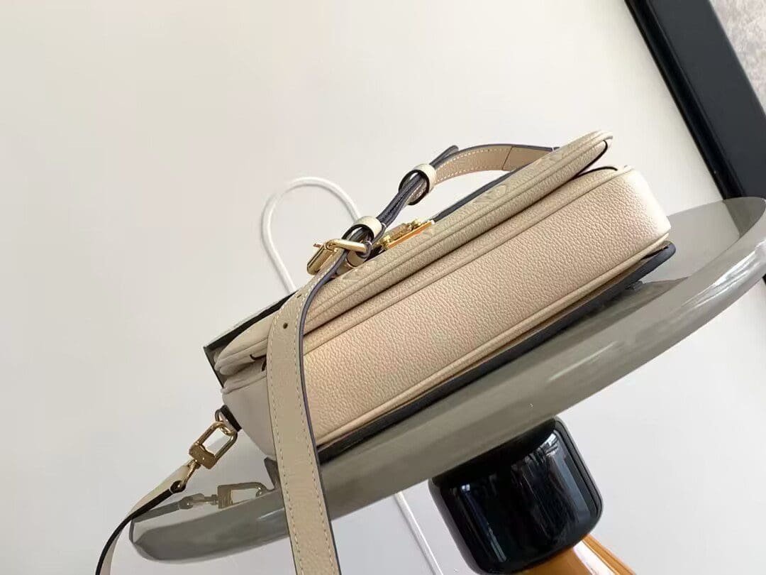 Louis Vuitton M44881 Pochette Métis