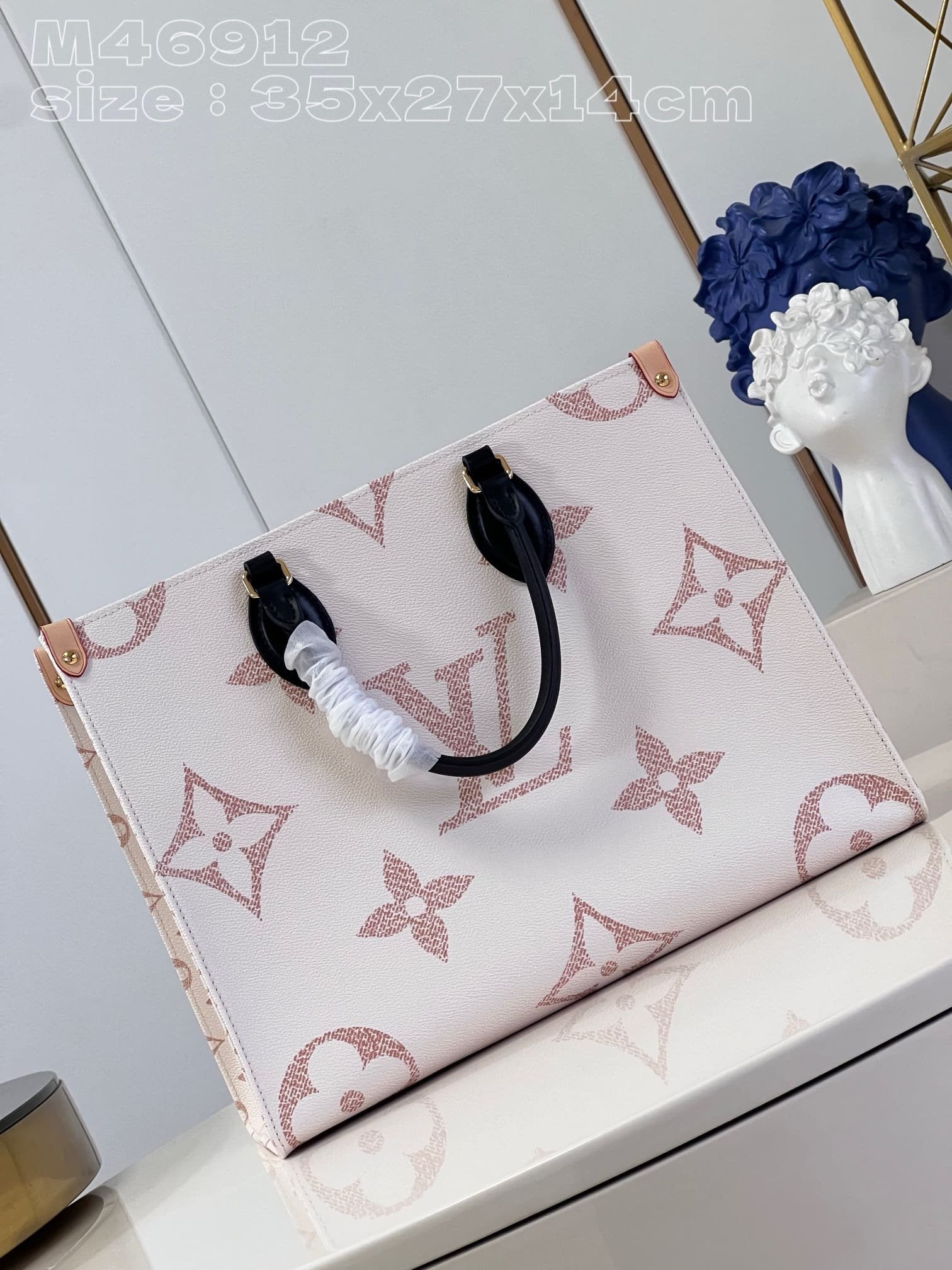 Louis Vuitton OnTheGo MM M46912